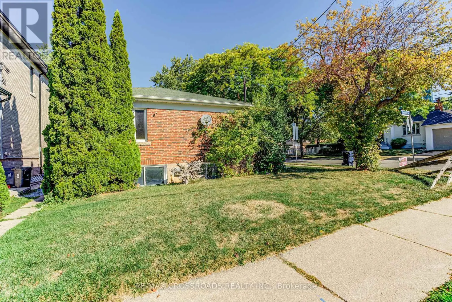 156 FLORENCE AVENUE - Image 14