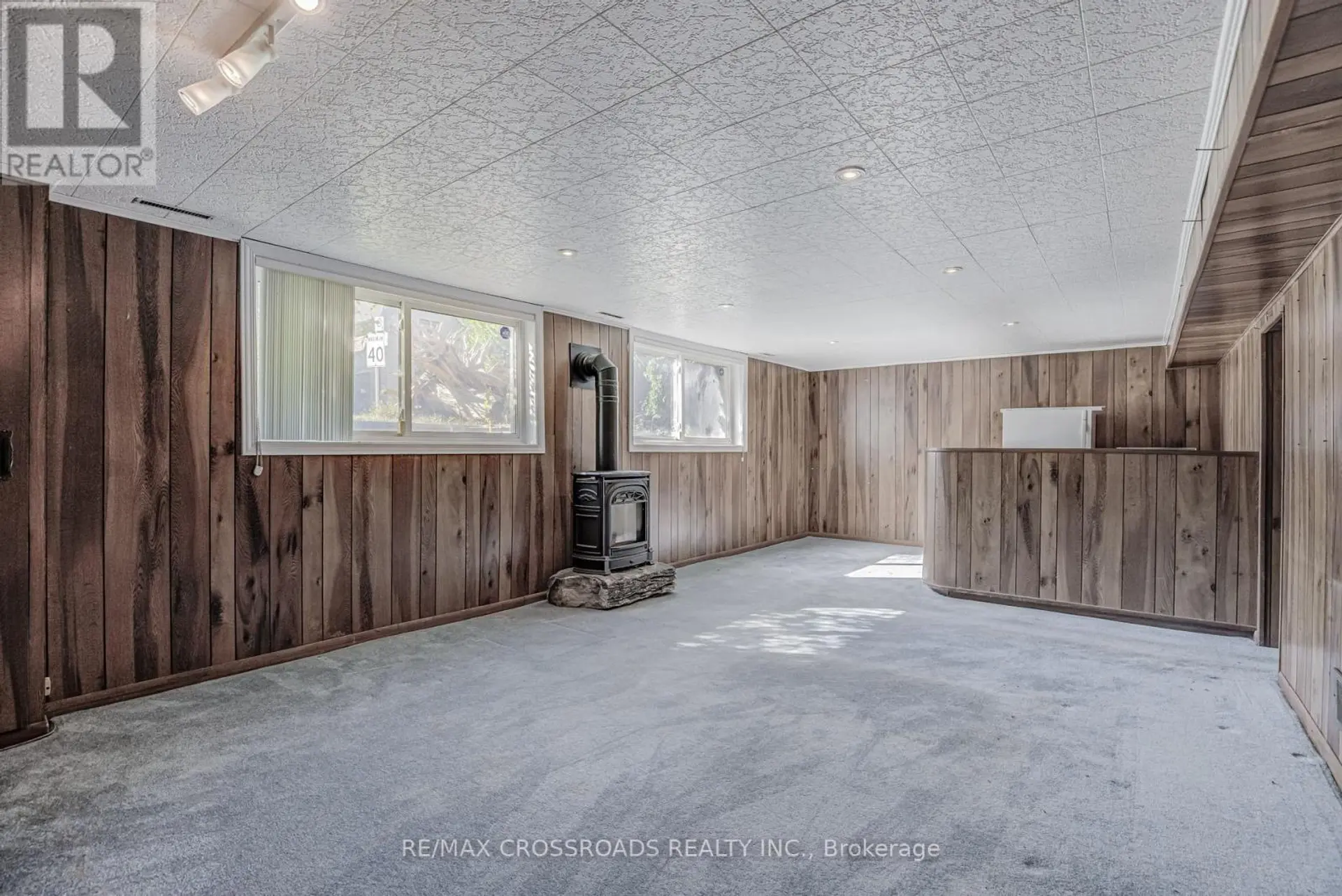 156 FLORENCE AVENUE - Image 8