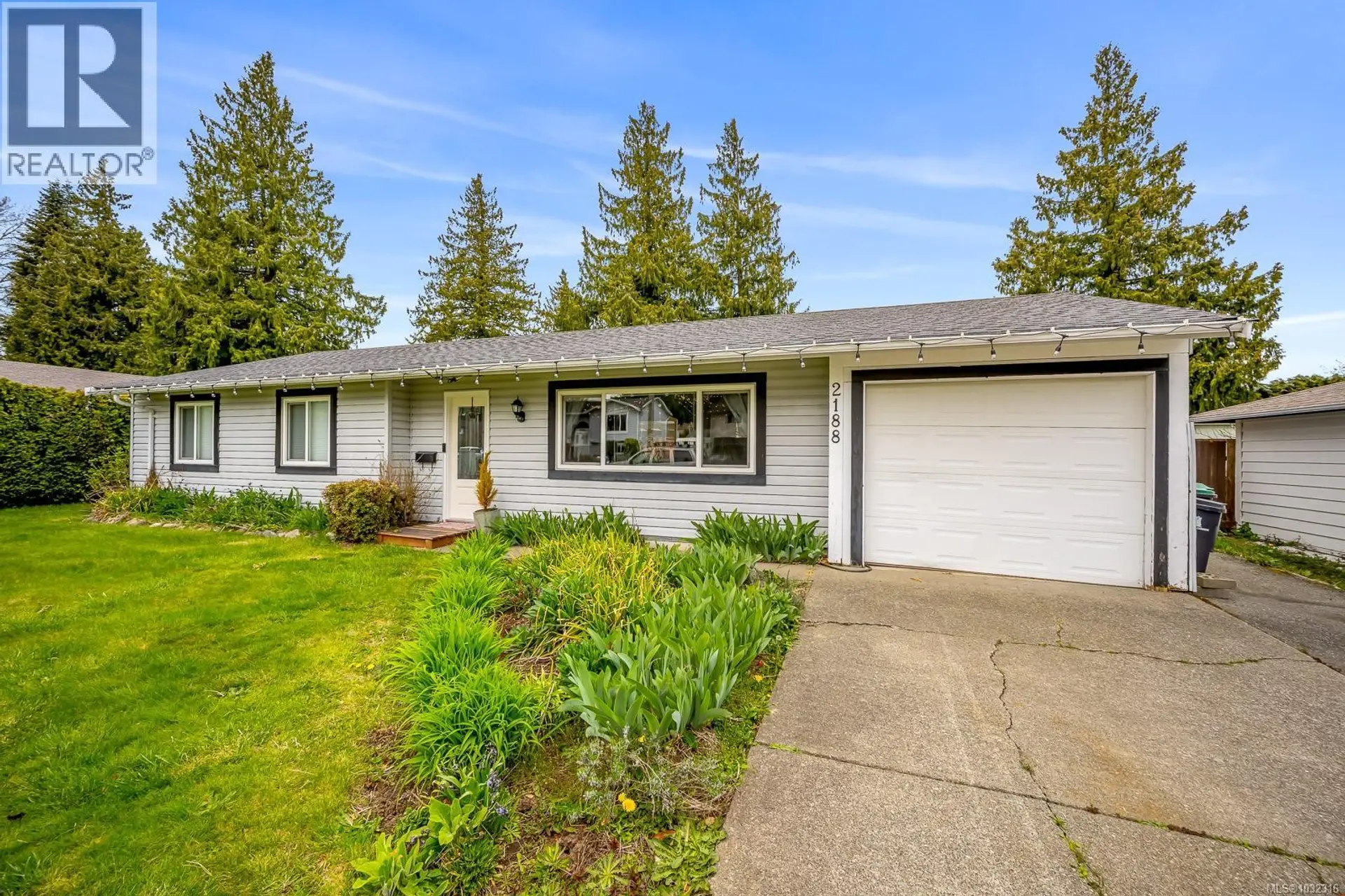 Property at 2188 NOEL AVE, Comox, BC