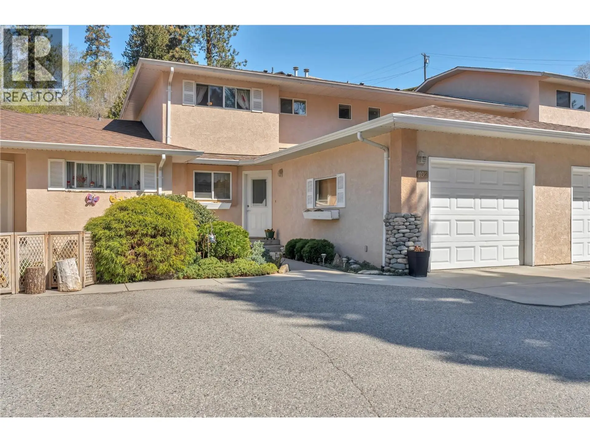 Property at #102 955 ROBINSON Avenue, Naramata, BC