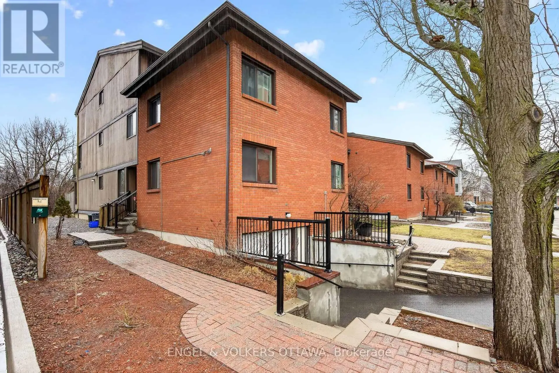 #B 35 ROBINSON AVENUE - Image 1