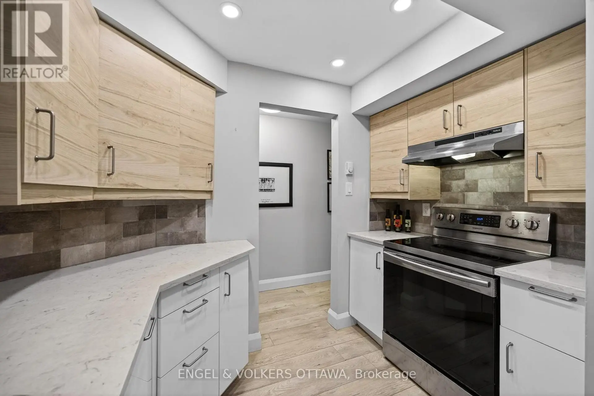 #B 35 ROBINSON AVENUE - Image 12