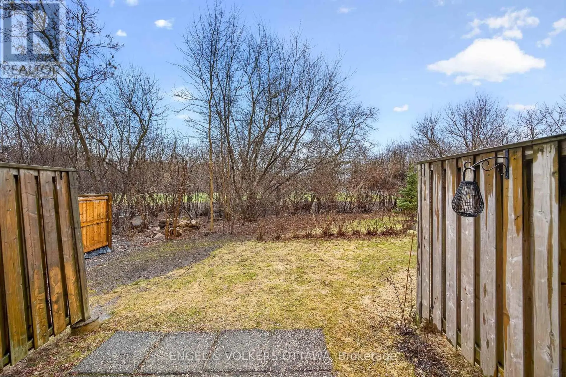 #B 35 ROBINSON AVENUE - Image 17