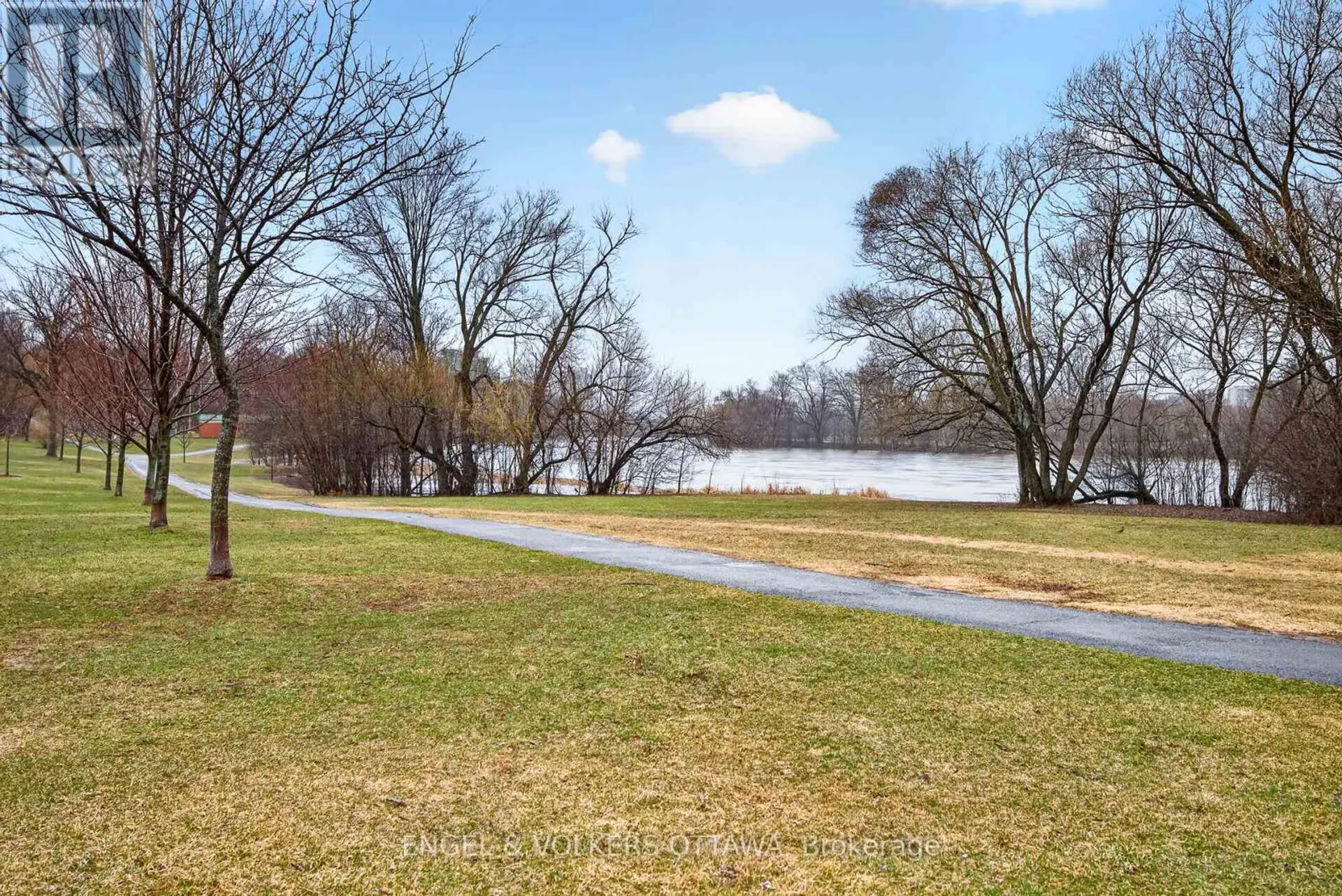 #B 35 ROBINSON AVENUE - Image 19