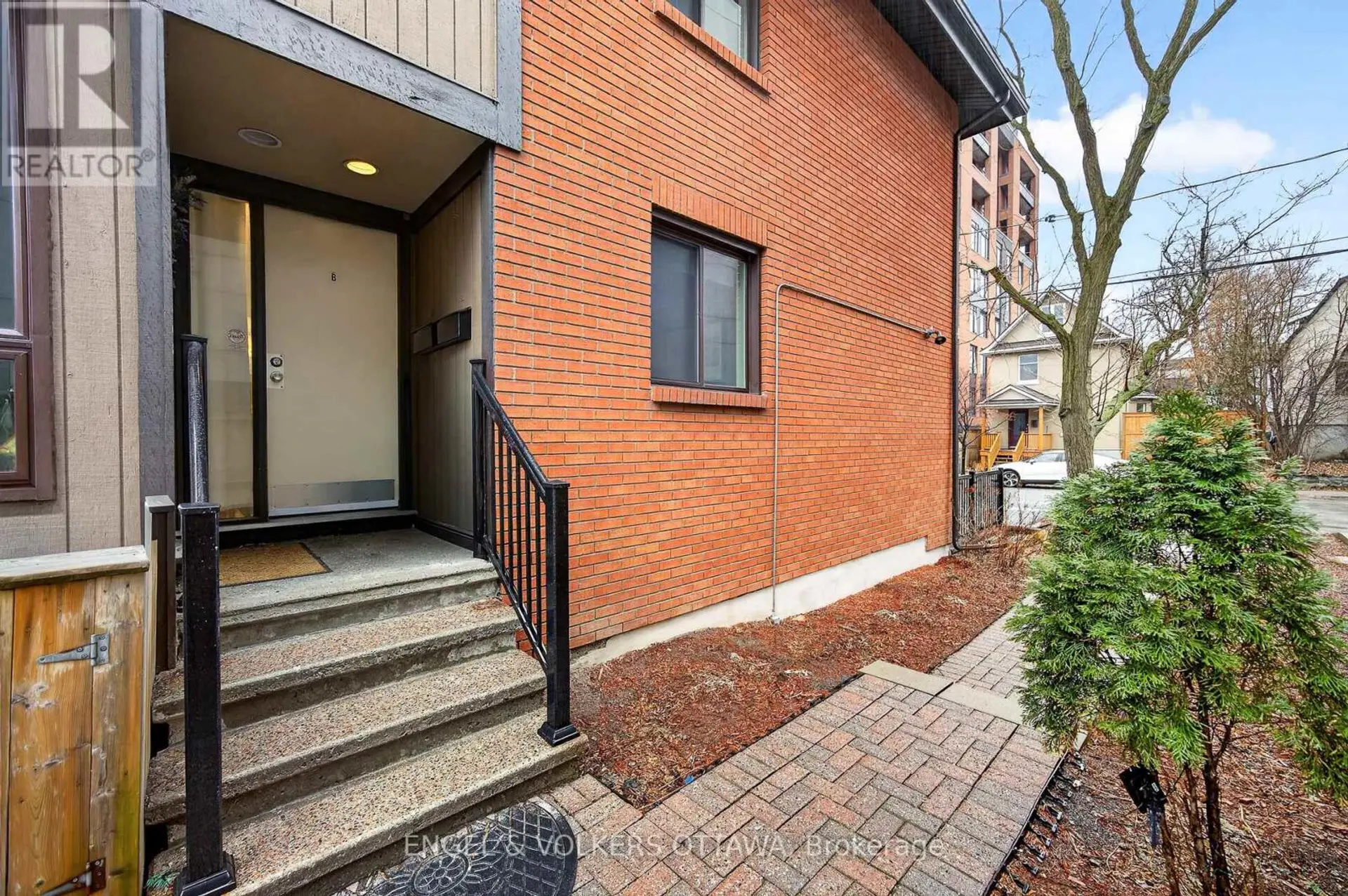 #B 35 ROBINSON AVENUE - Image 2