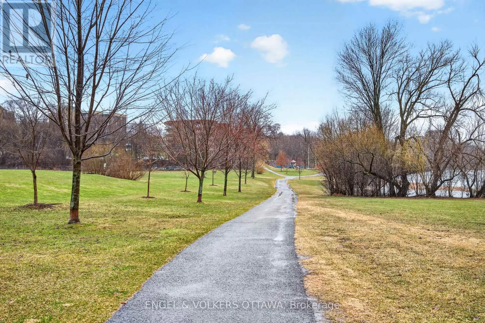#B 35 ROBINSON AVENUE - Image 20