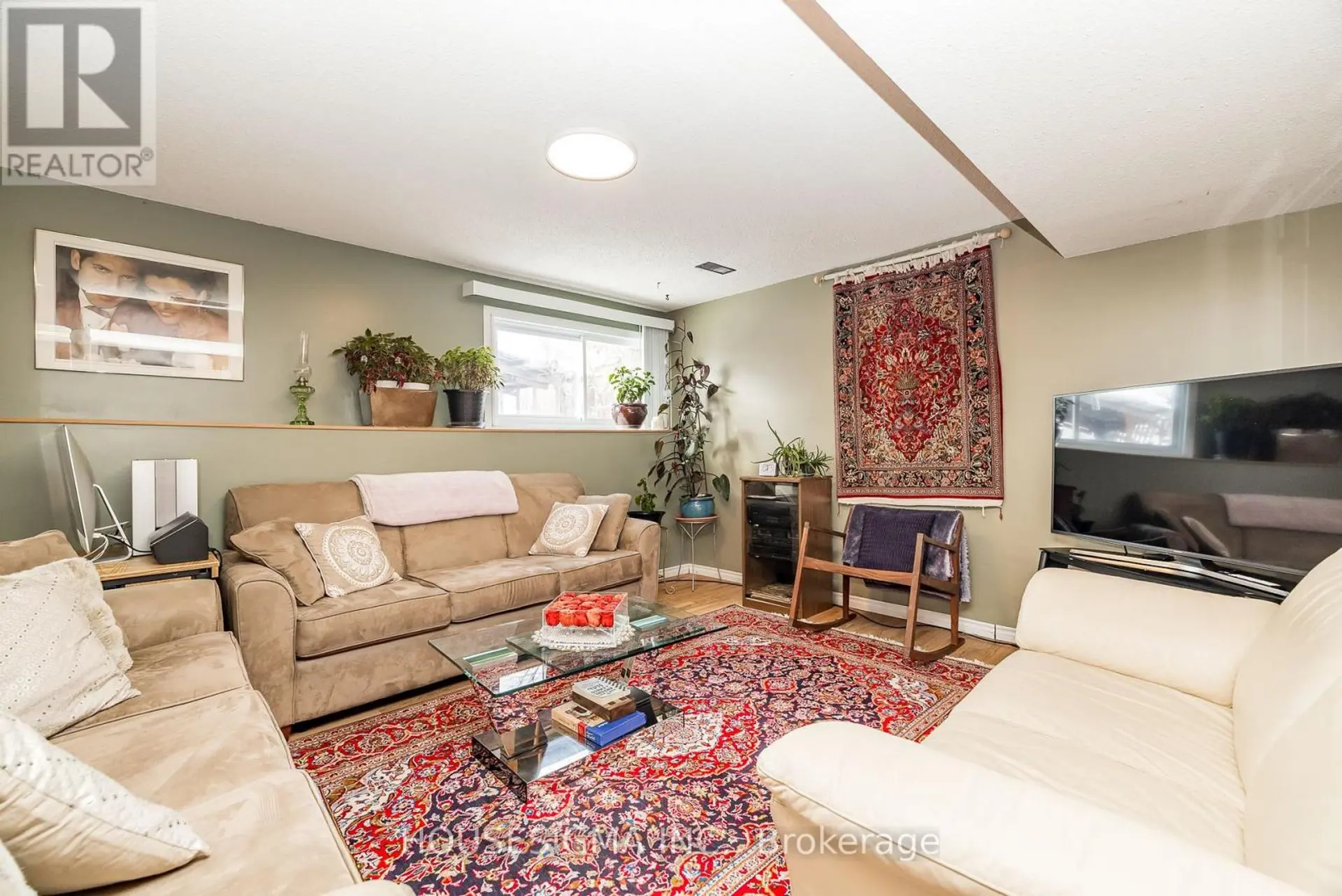 994 CHARLTON DRIVE - Image 12