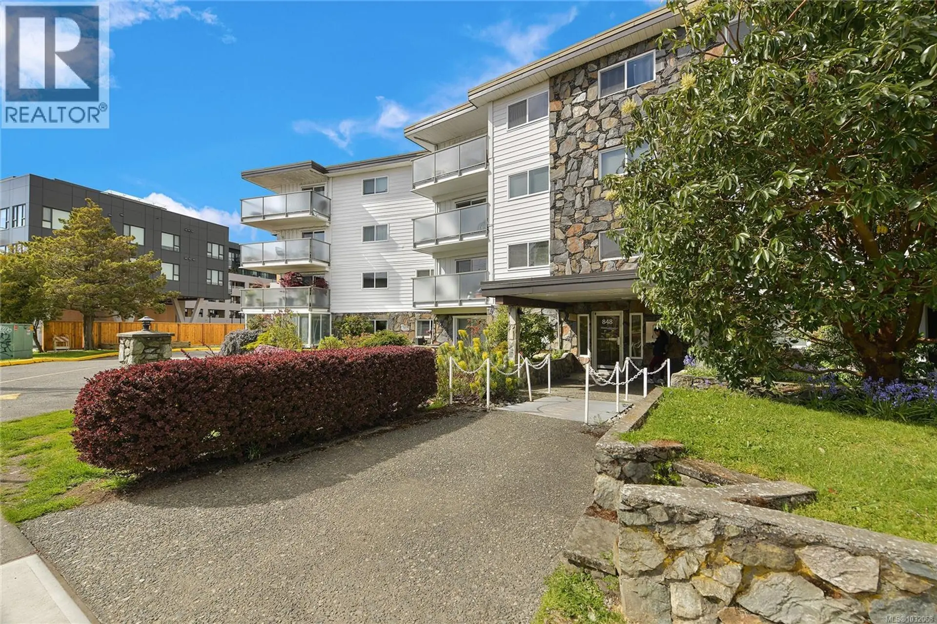 Property at #7 848 ESQUIMALT RD, Esquimalt, BC