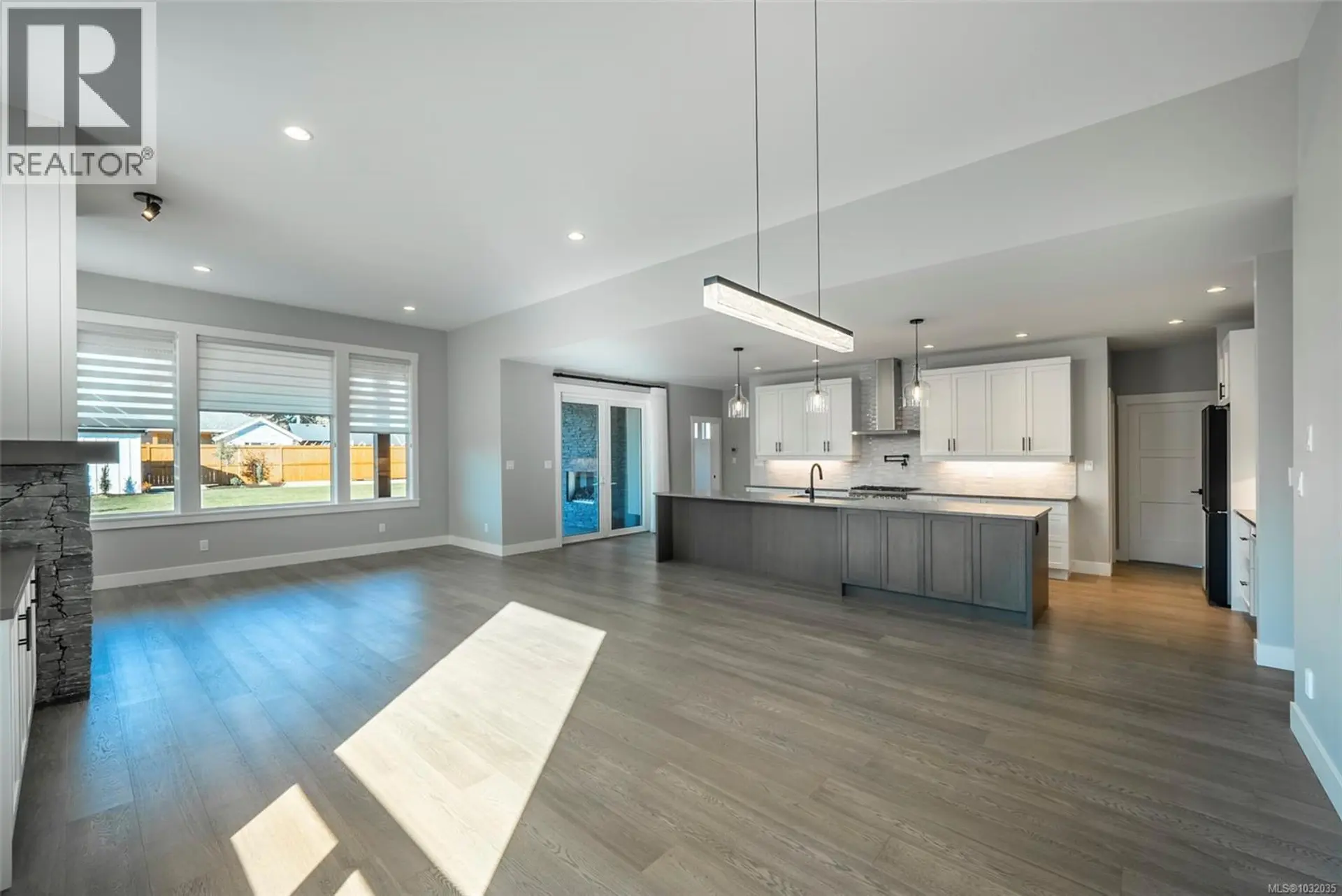 Property at 860 MARINER WAY, Parksville, BC