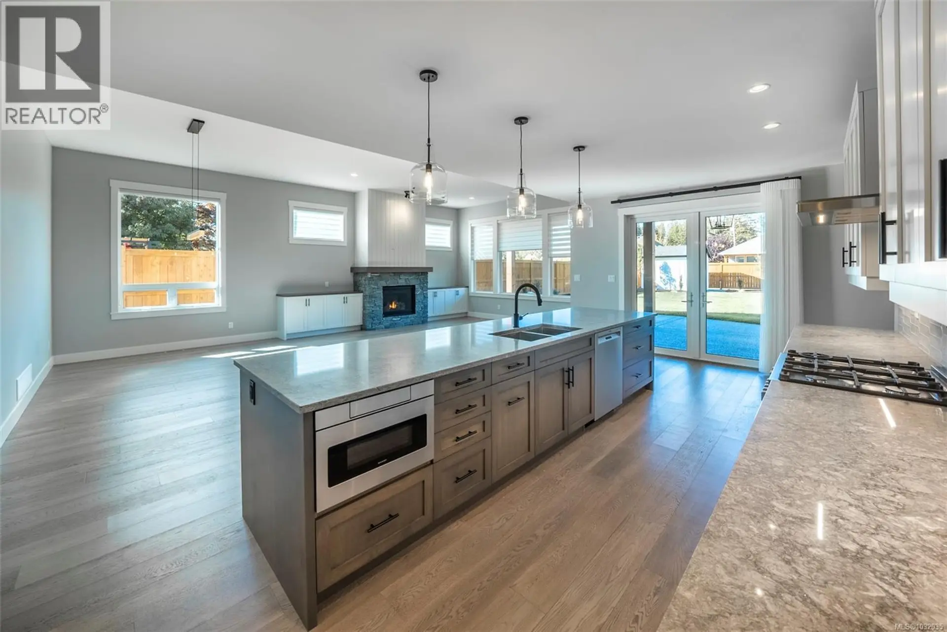 Property at 860 MARINER WAY, Parksville, BC