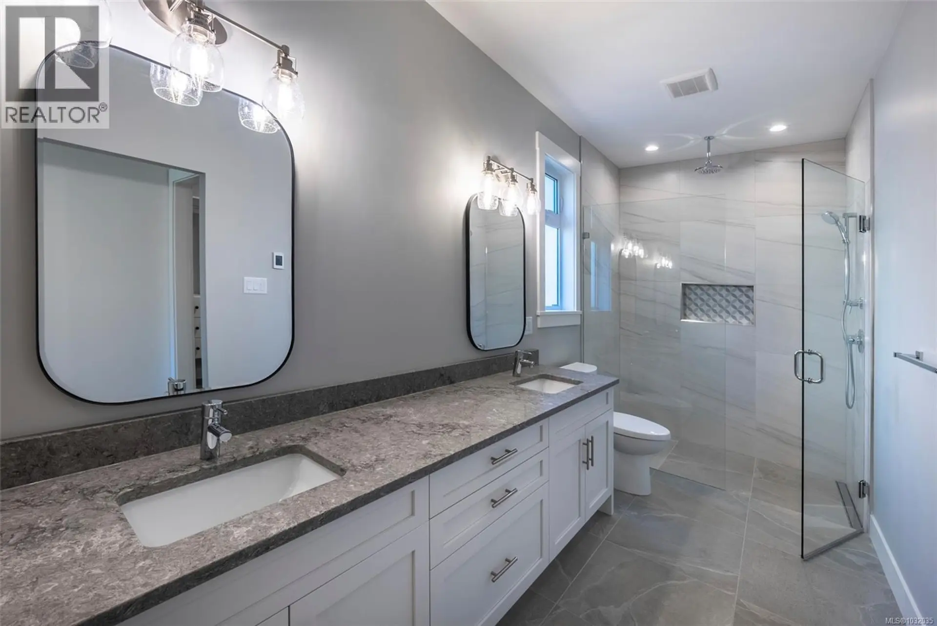 Property at 860 MARINER WAY, Parksville, BC