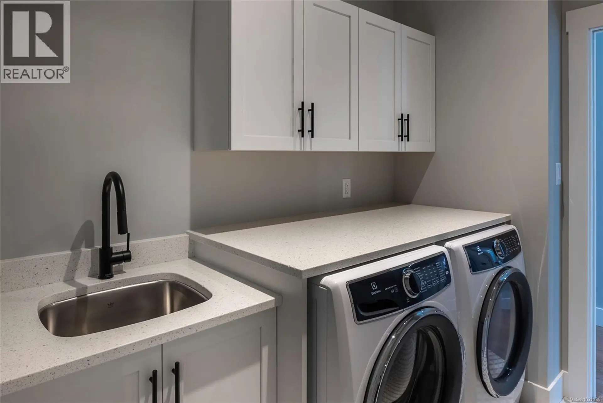 Property at 860 MARINER WAY, Parksville, BC