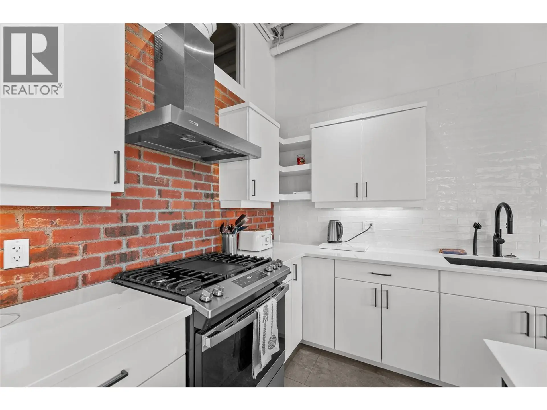 Property at #601 1630 PANDOSY STREET, Kelowna, BC