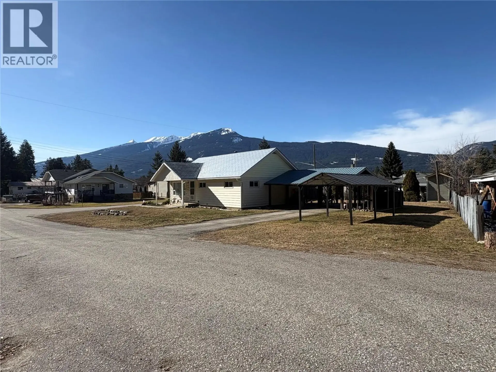 Property at 301 5TH STREET NW, Nakusp, BC
