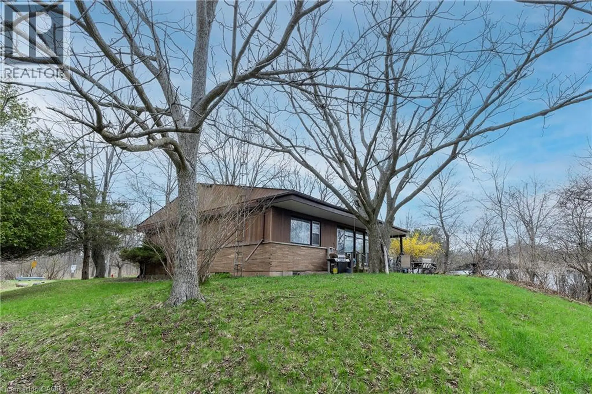 5 HOMESTEAD AVENUE - Image 8