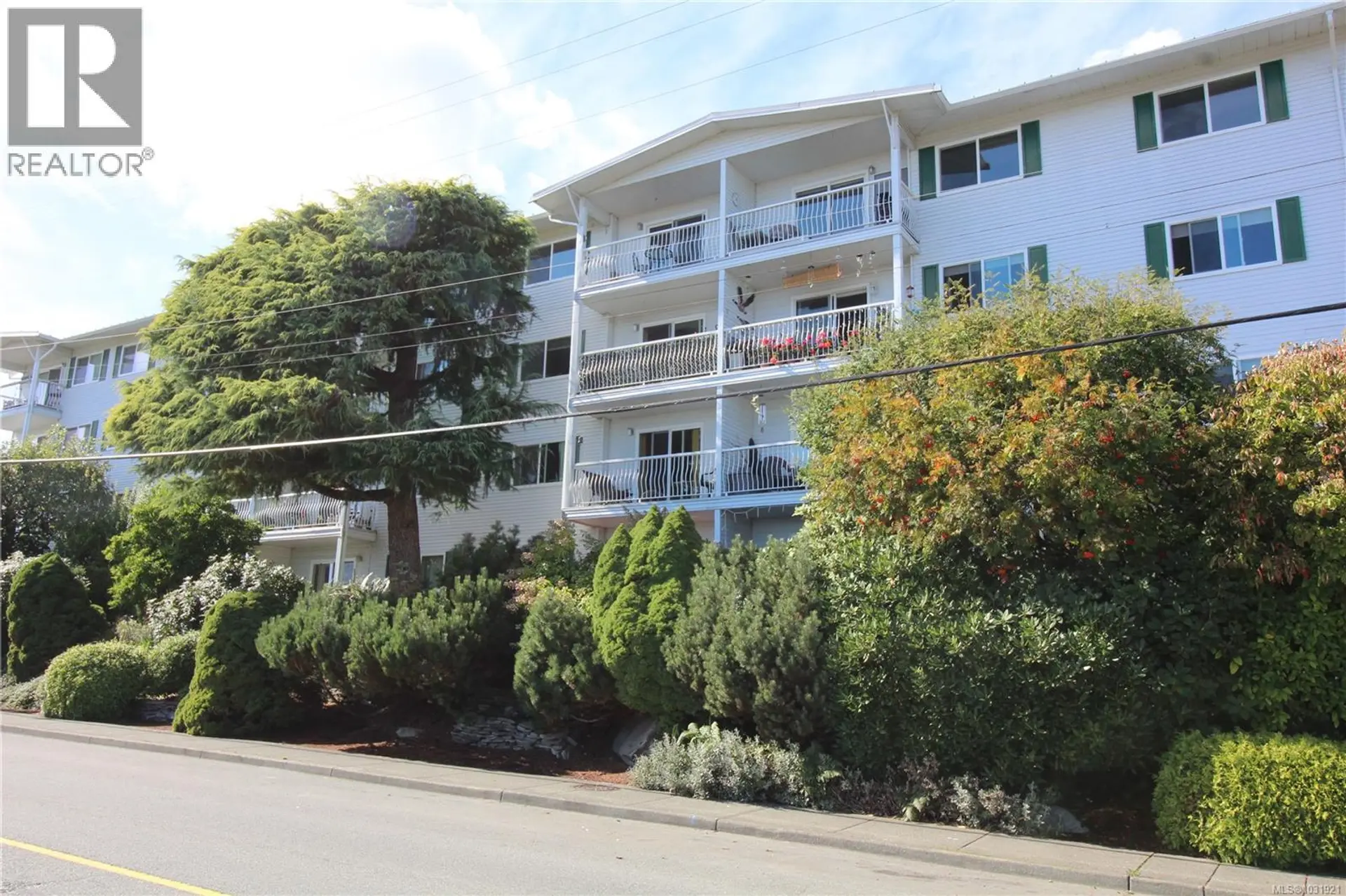 Property at #301 9942 Daniel St, Chemainus, BC