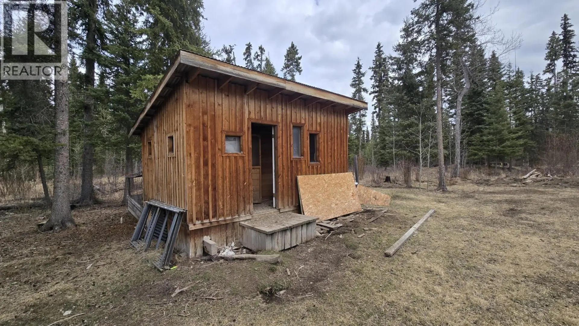 Property at 6534 HORSE LAKE FOREST SERVICE ROAD, 100 Mile House, BC