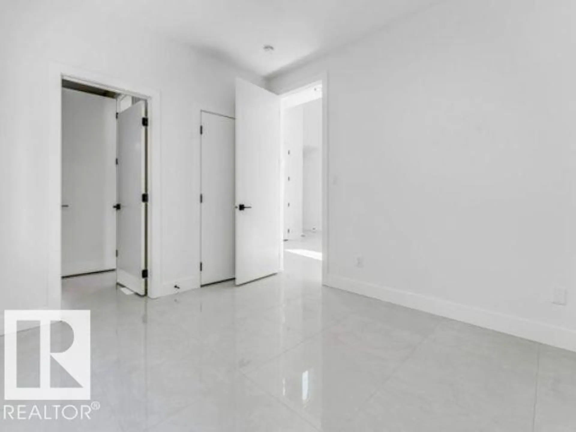 6710 176A AV NW - Image 6