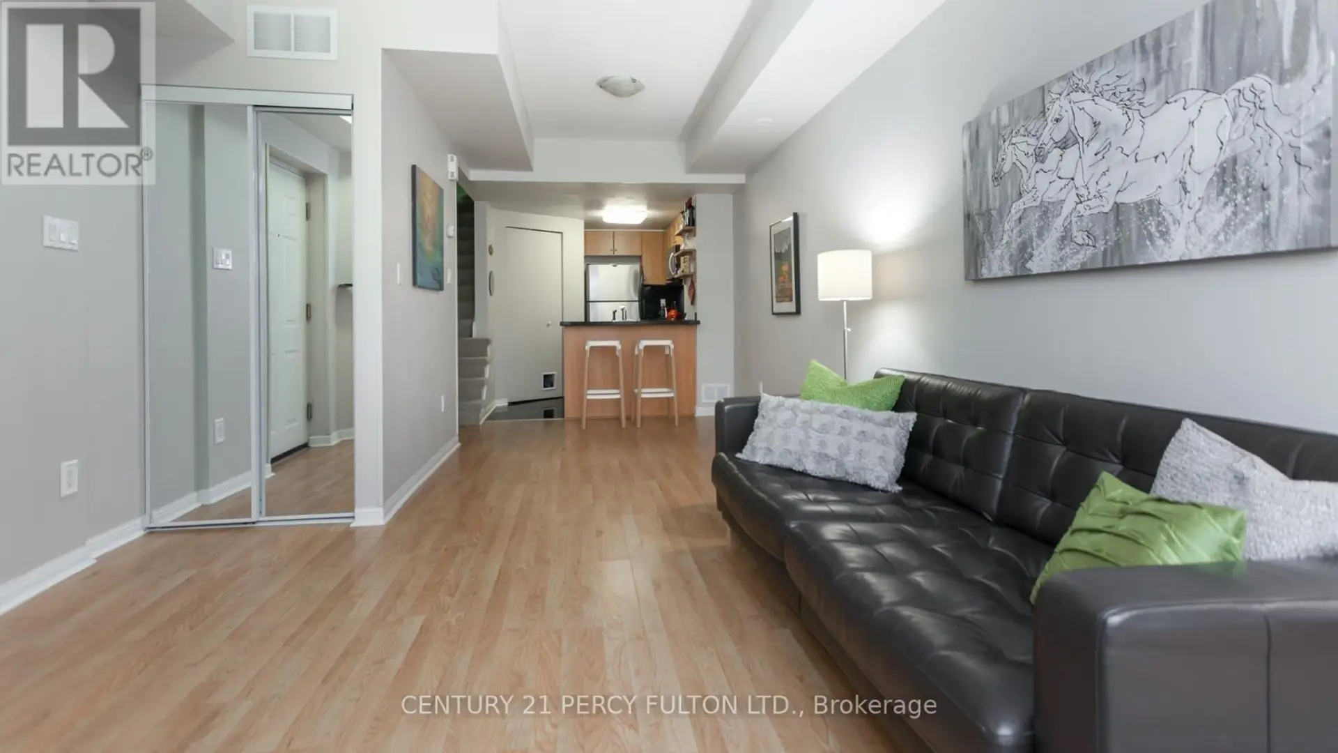 #112 20 MACHELLS AVENUE N - Image 8