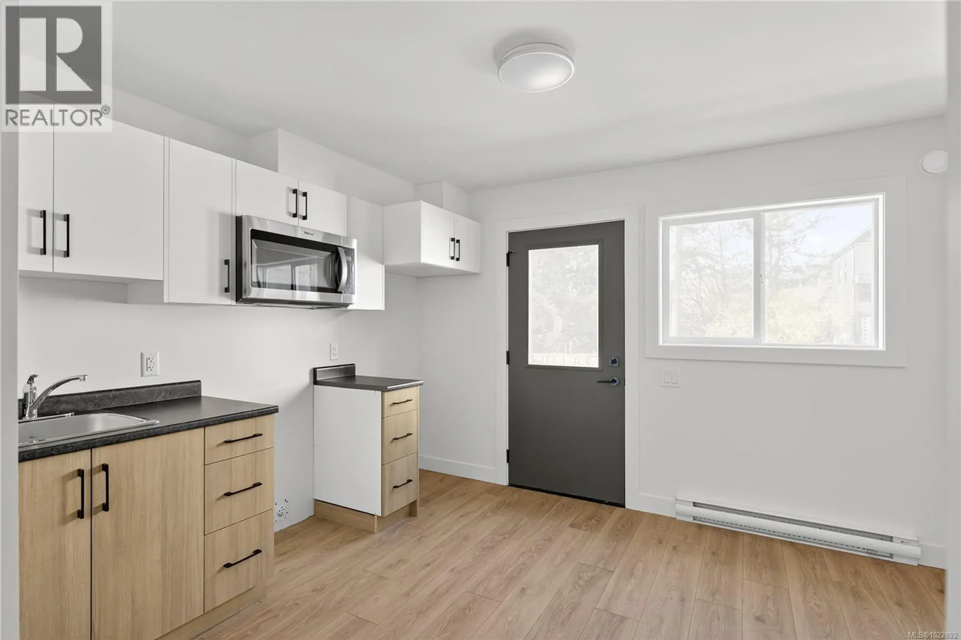 Property at 924 ROSEFINCH PL, Langford, BC