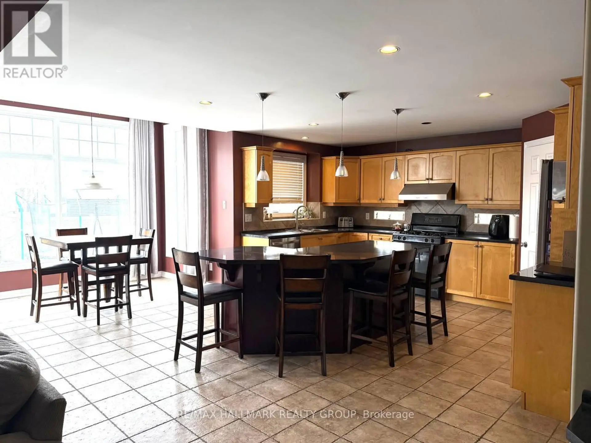 9 BLACKSHIRE CIRCLE - Image 6