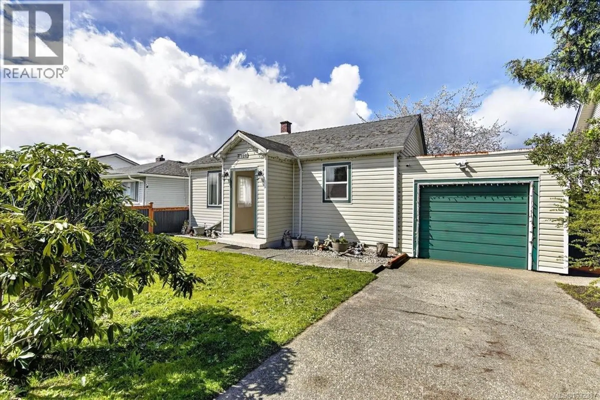 Property at 3928 8th Ave, Port Alberni, BC
