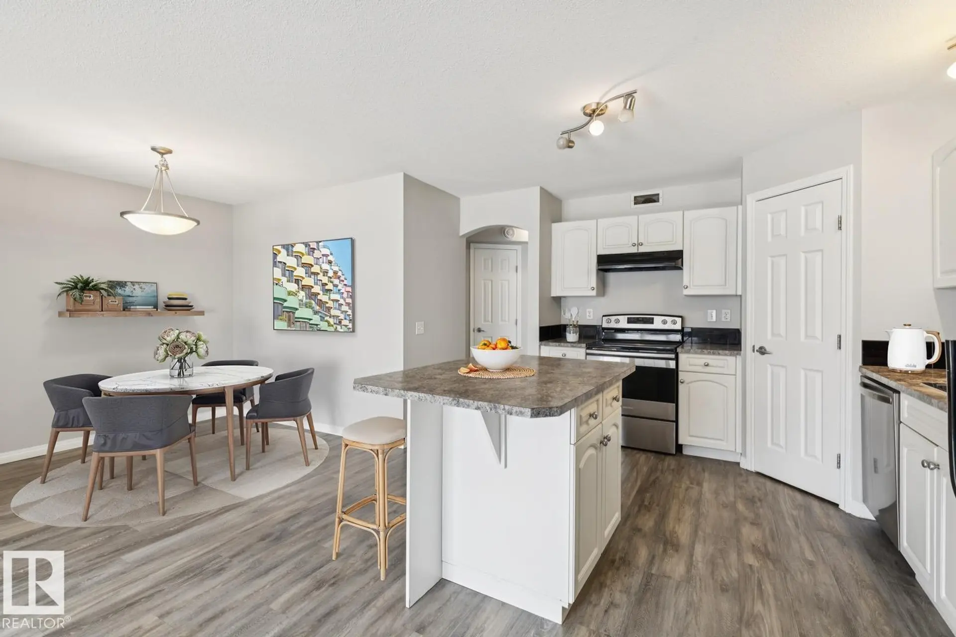 #52 150 EDWARDS DR SW - Image 4