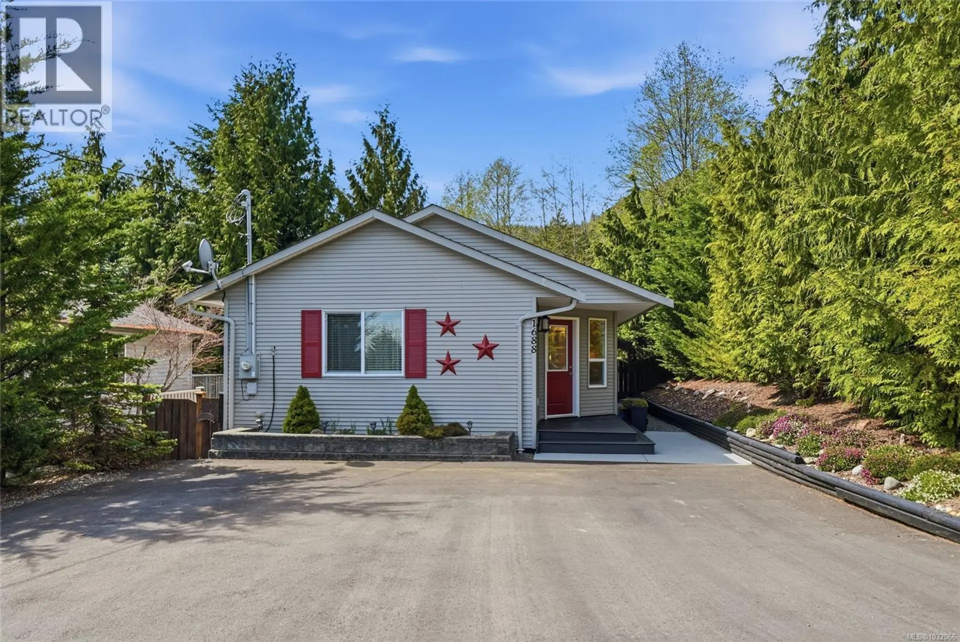 Property at 1688 Lailah's Loop, Qualicum Beach, BC