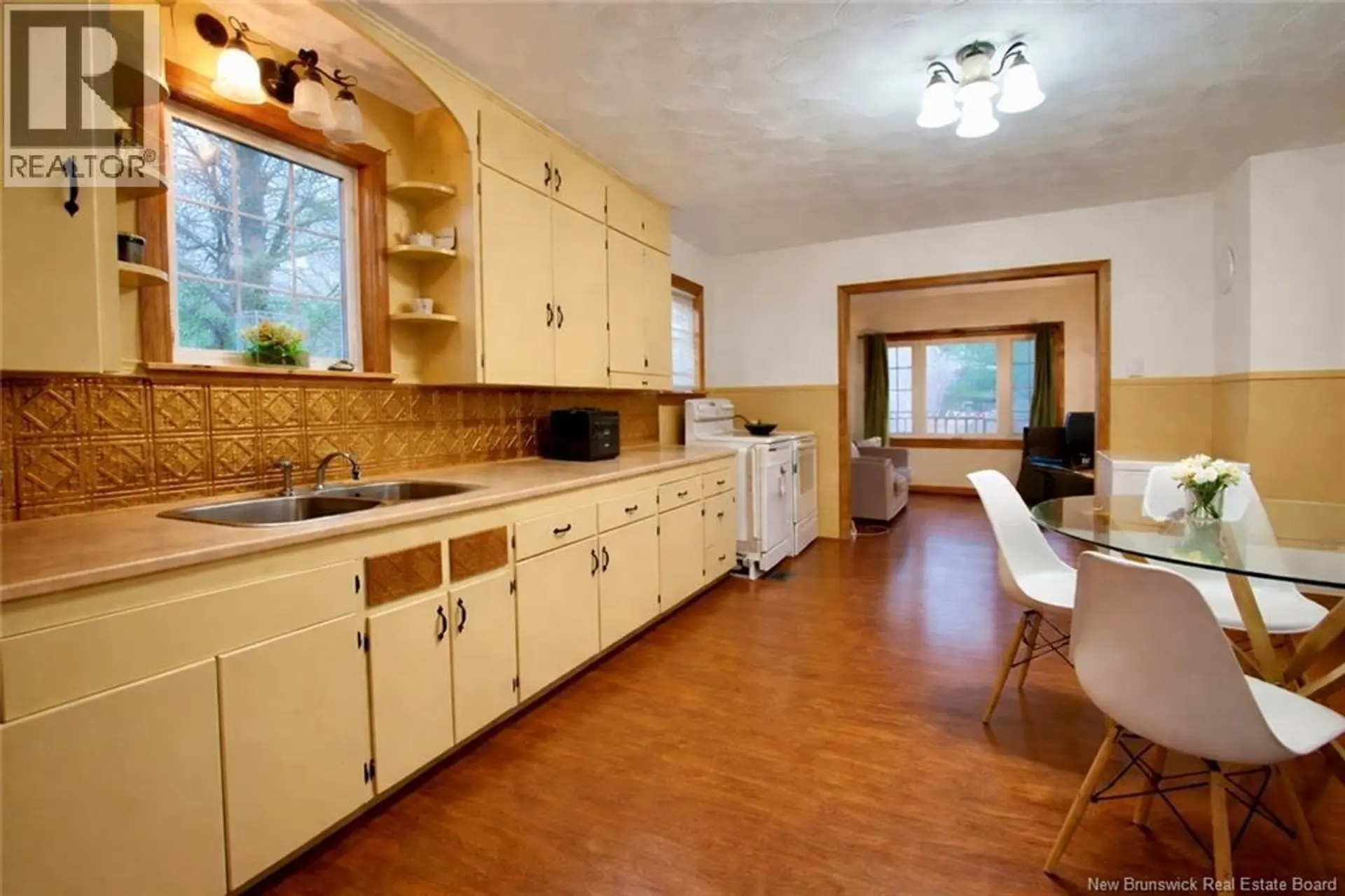 25 Lorette - Image 5