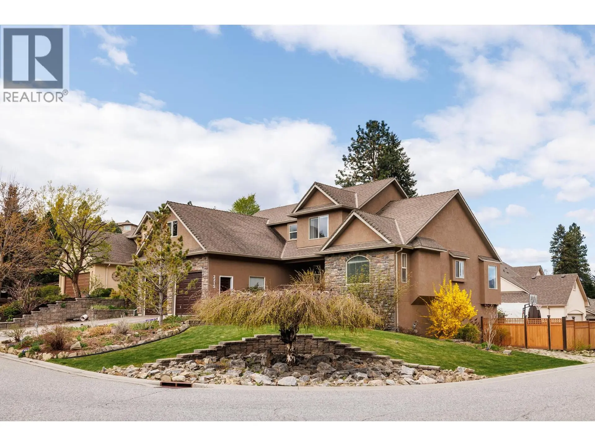 Property at 2212 Chilcotin Crescent, Kelowna, BC