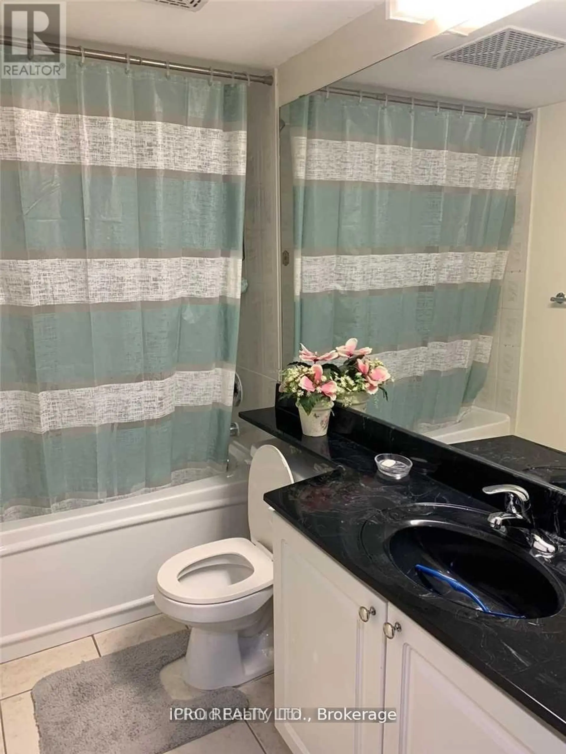 #207 300 RAY LAWSON BOULEVARD - Image 12