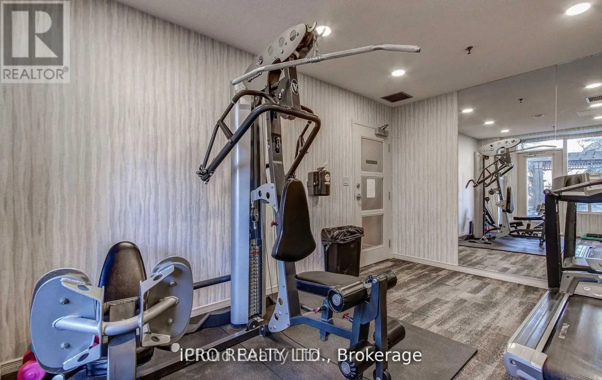#207 300 RAY LAWSON BOULEVARD - Image 17