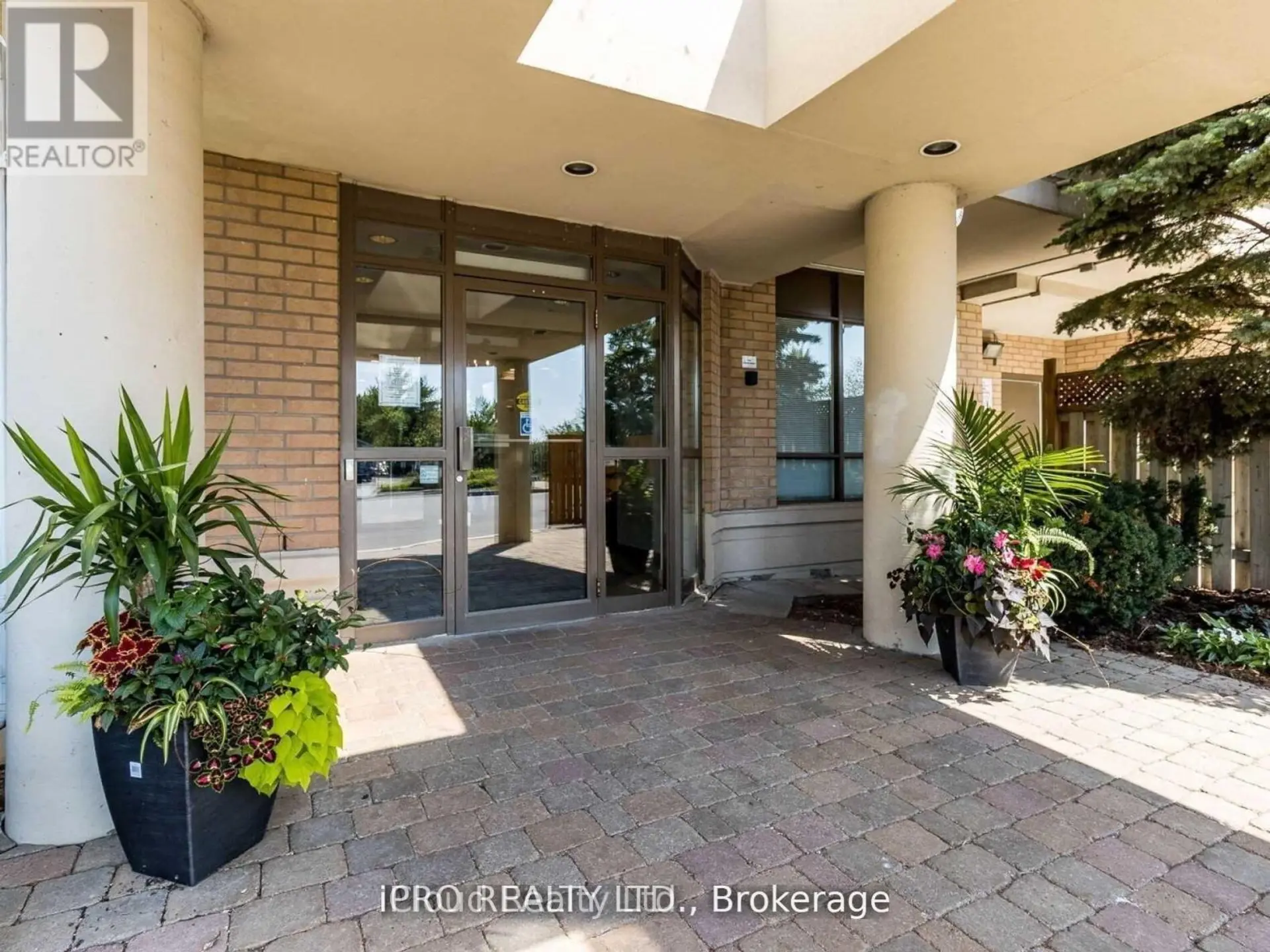 #207 300 RAY LAWSON BOULEVARD - Image 4
