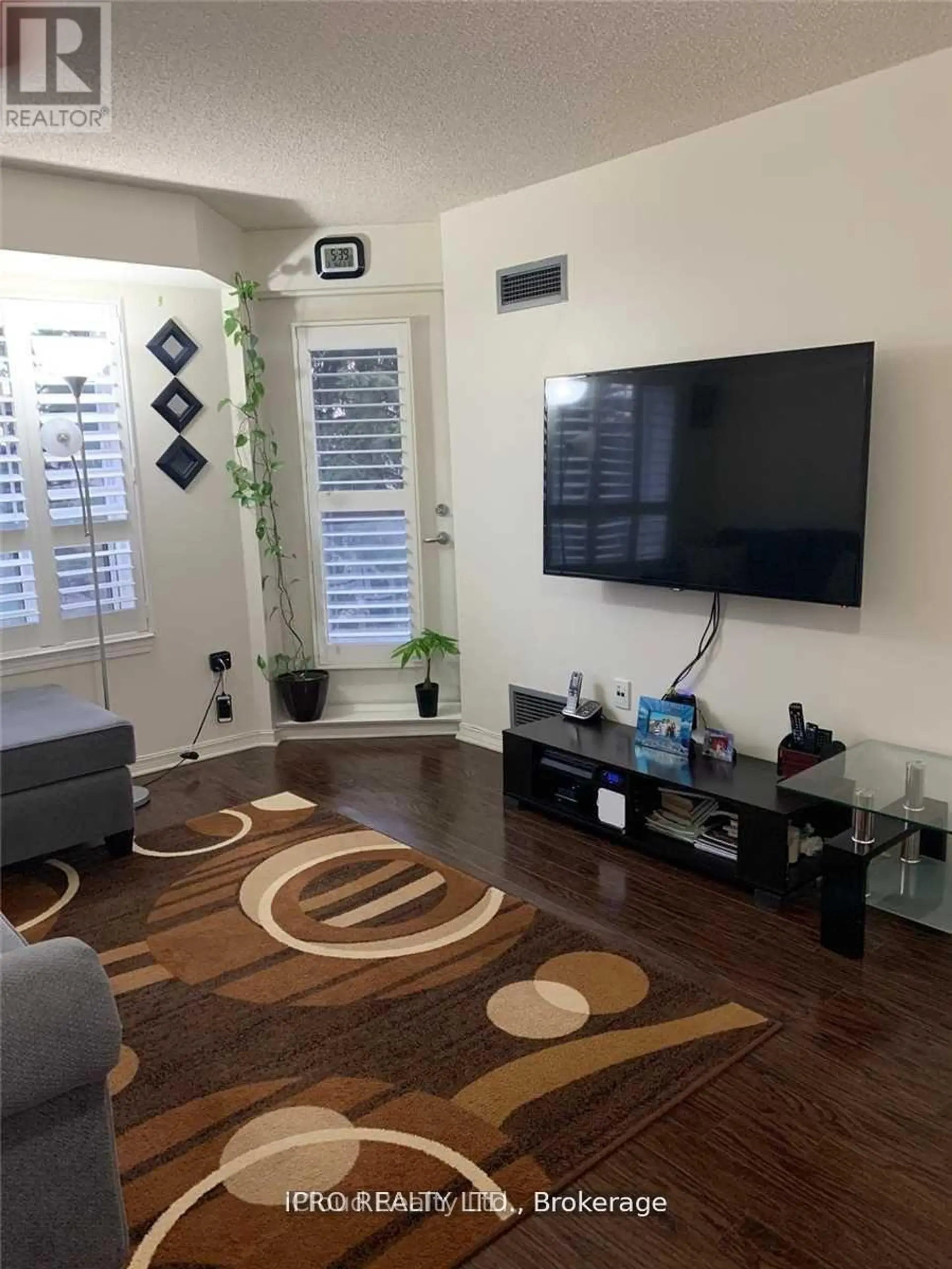 #207 300 RAY LAWSON BOULEVARD - Image 8