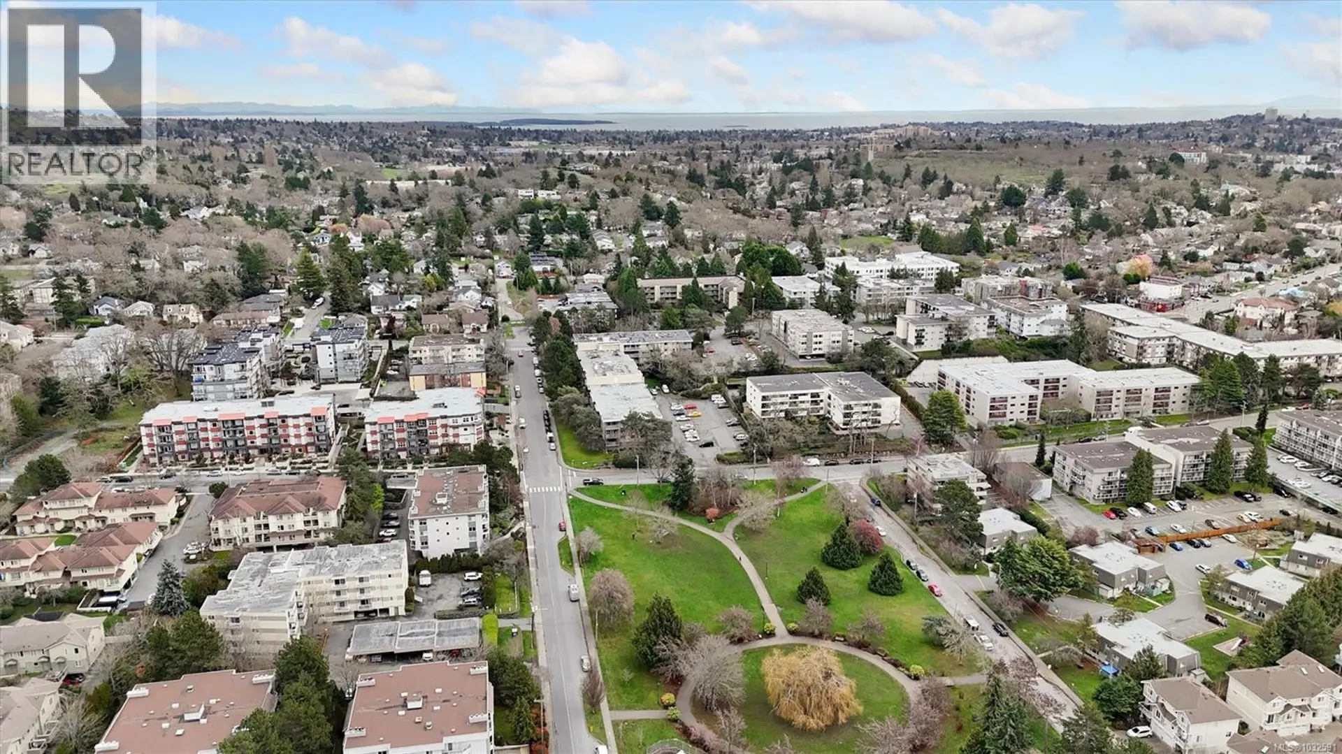 Property at #202 3255 Glasgow Ave, Saanich, BC