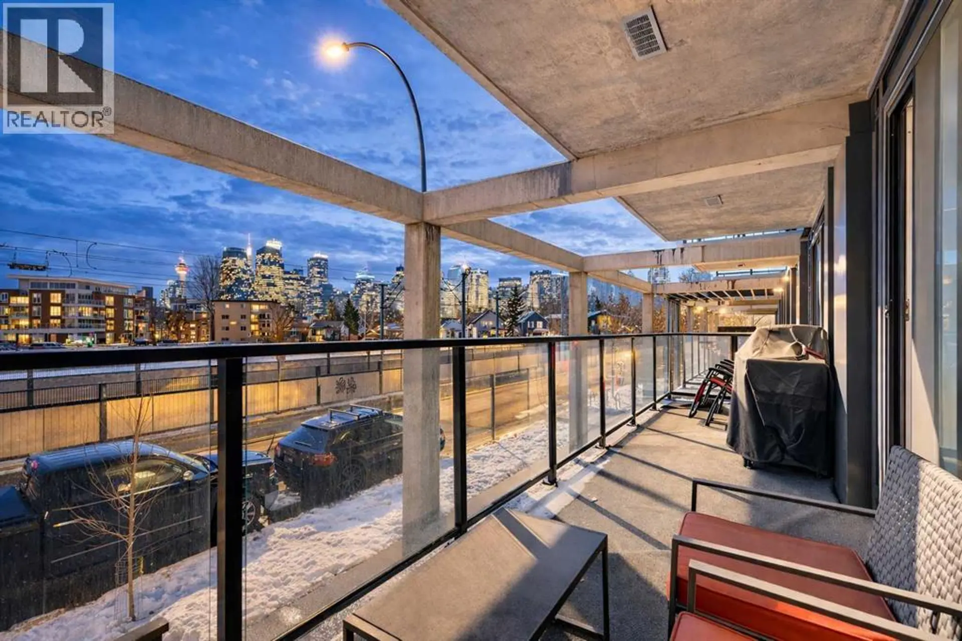 #211 327 9A Street NW - Image 1