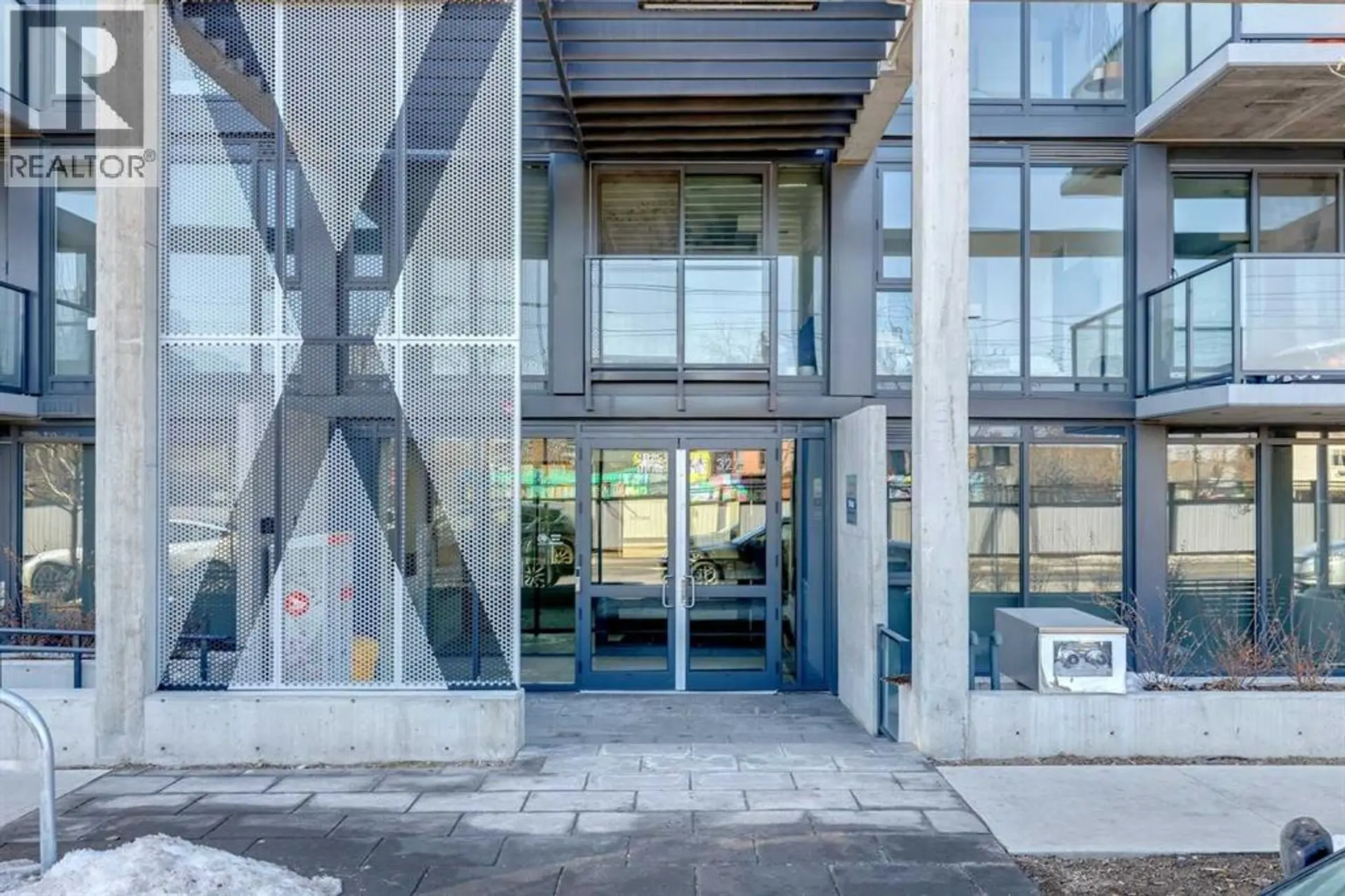 #211 327 9A Street NW - Image 11