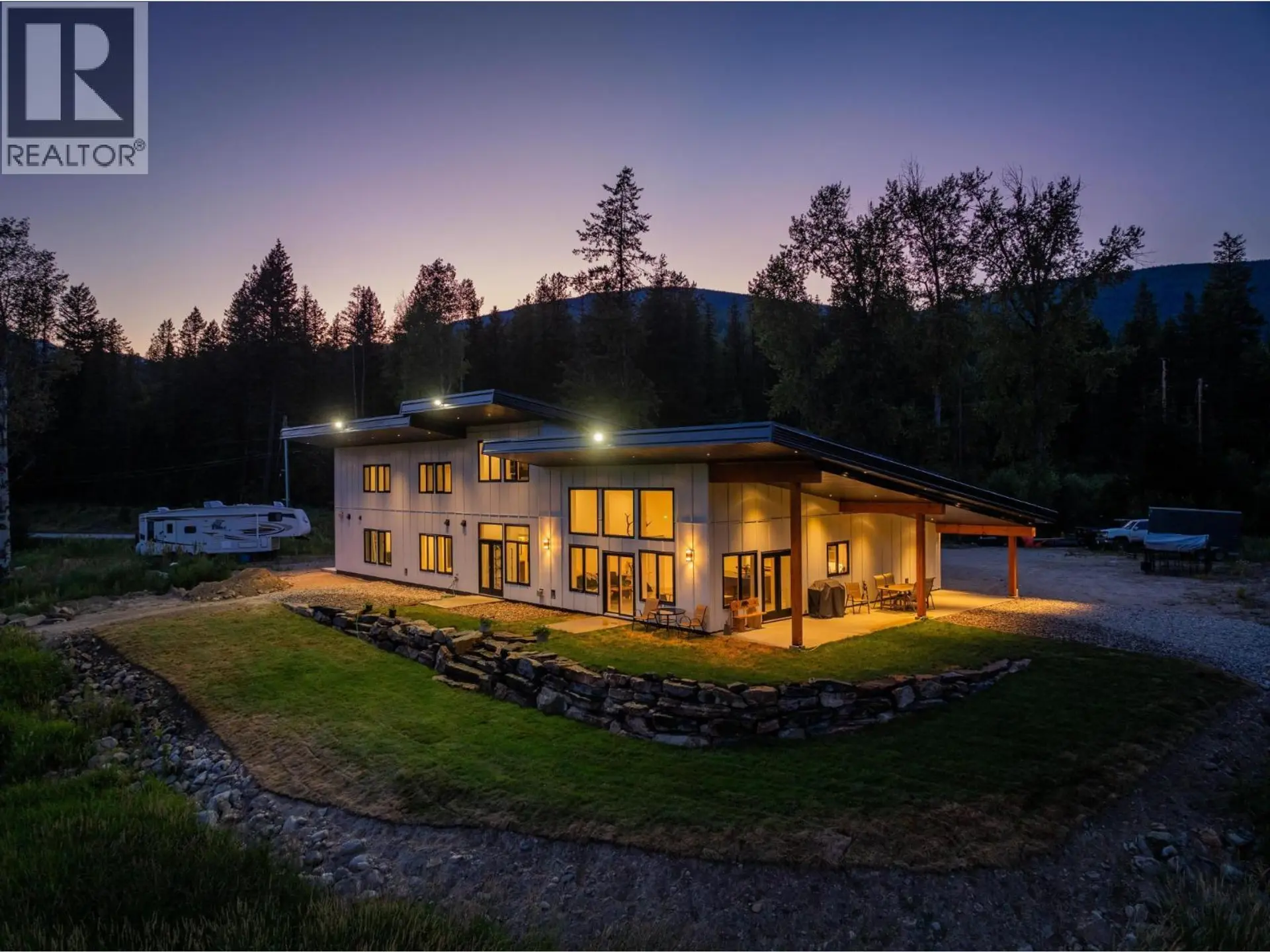 Property at 2335 PASS CREEK Road, Castlegar, BC