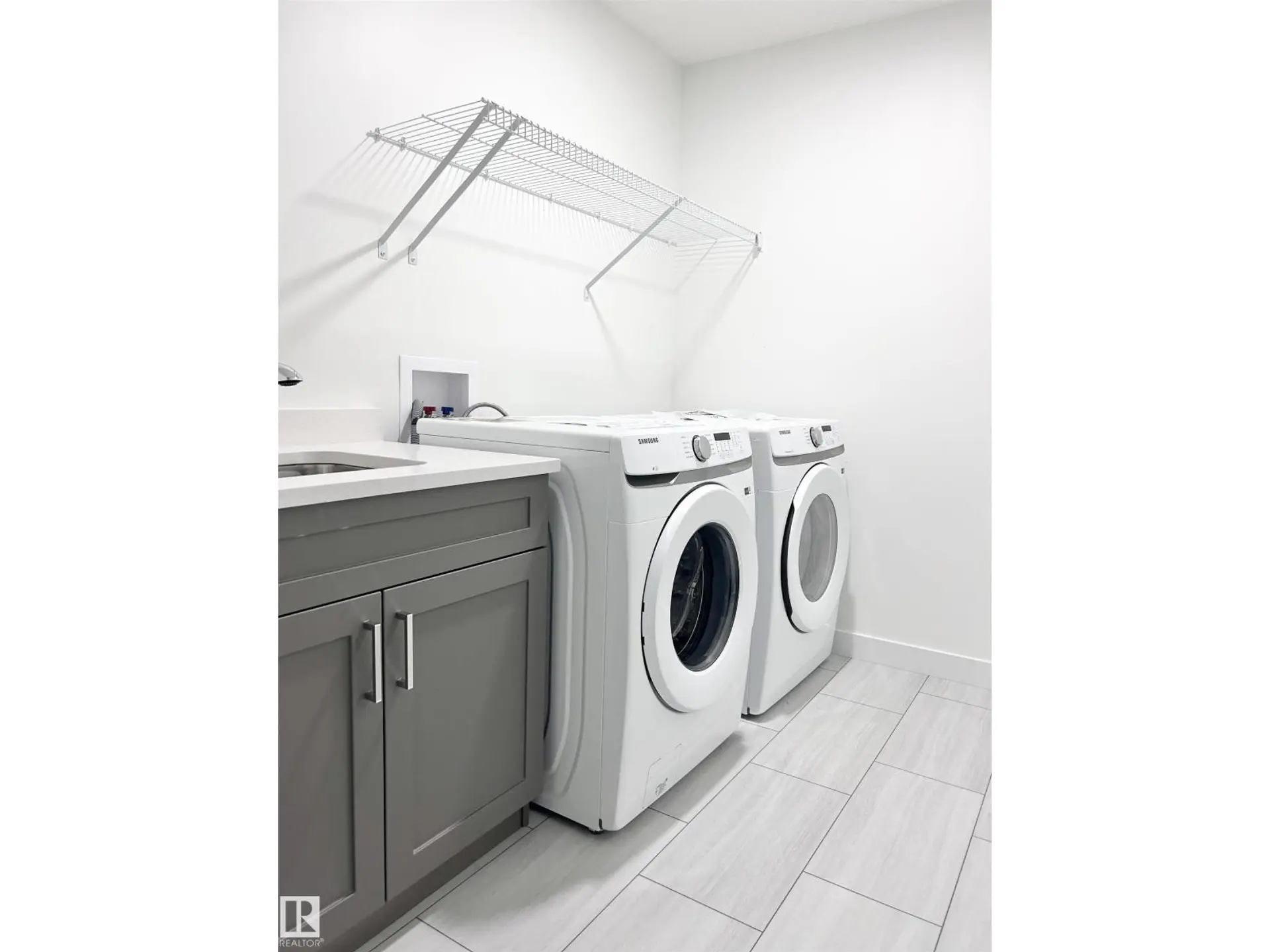 19704 29 AV NW - Image 13
