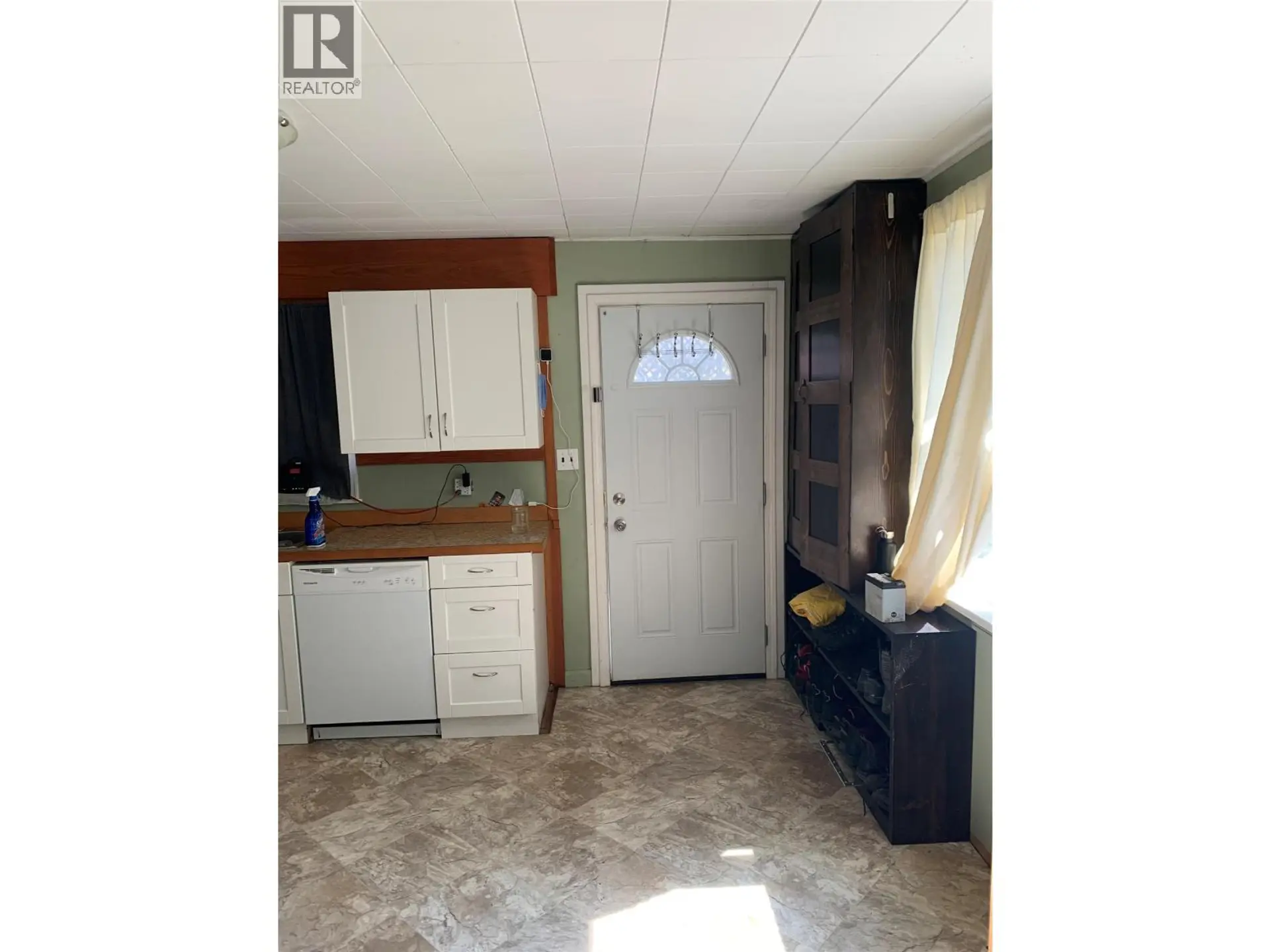 Property at 572 6 Highway, Nakusp, BC