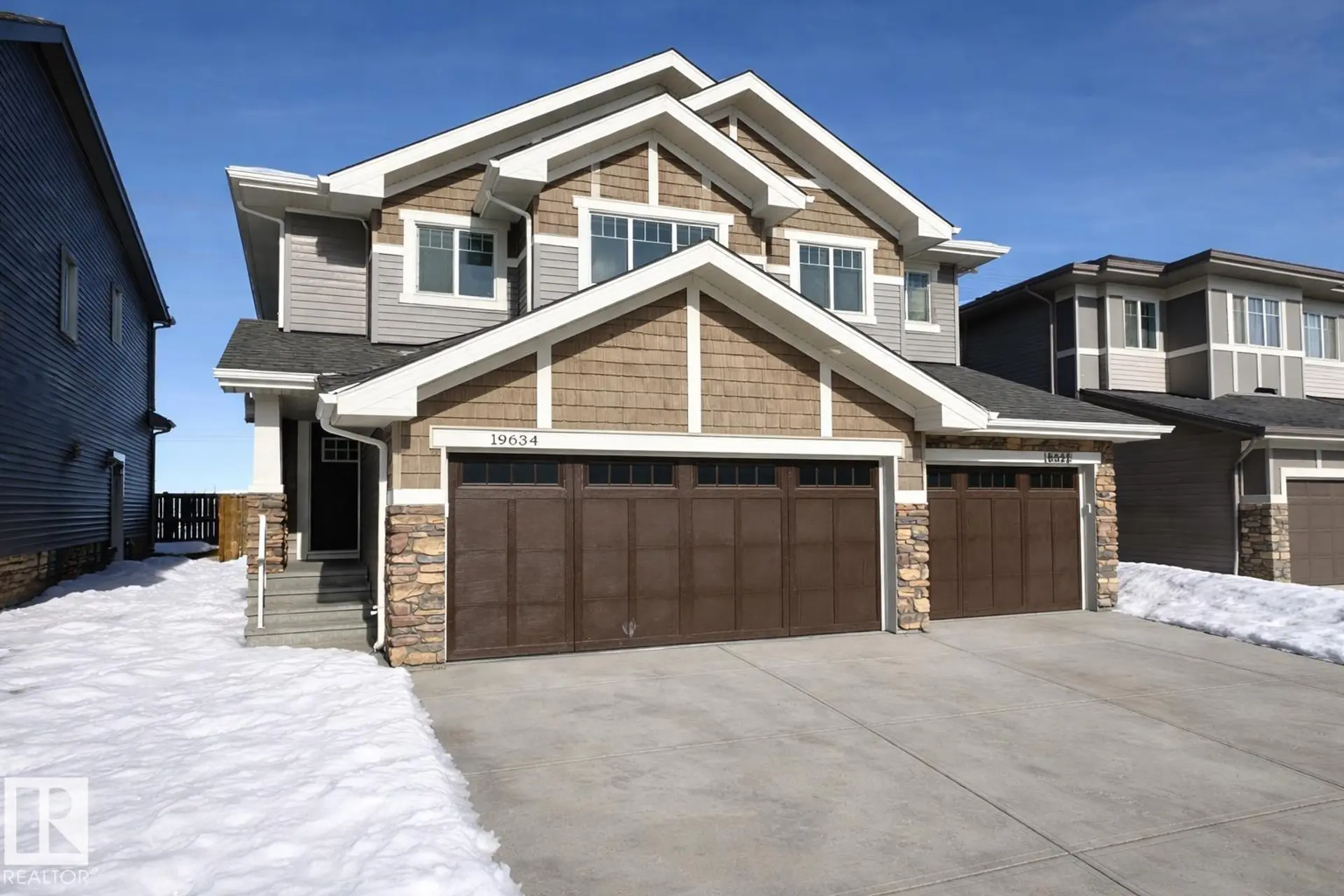 19634 29 AV NW - Image 1