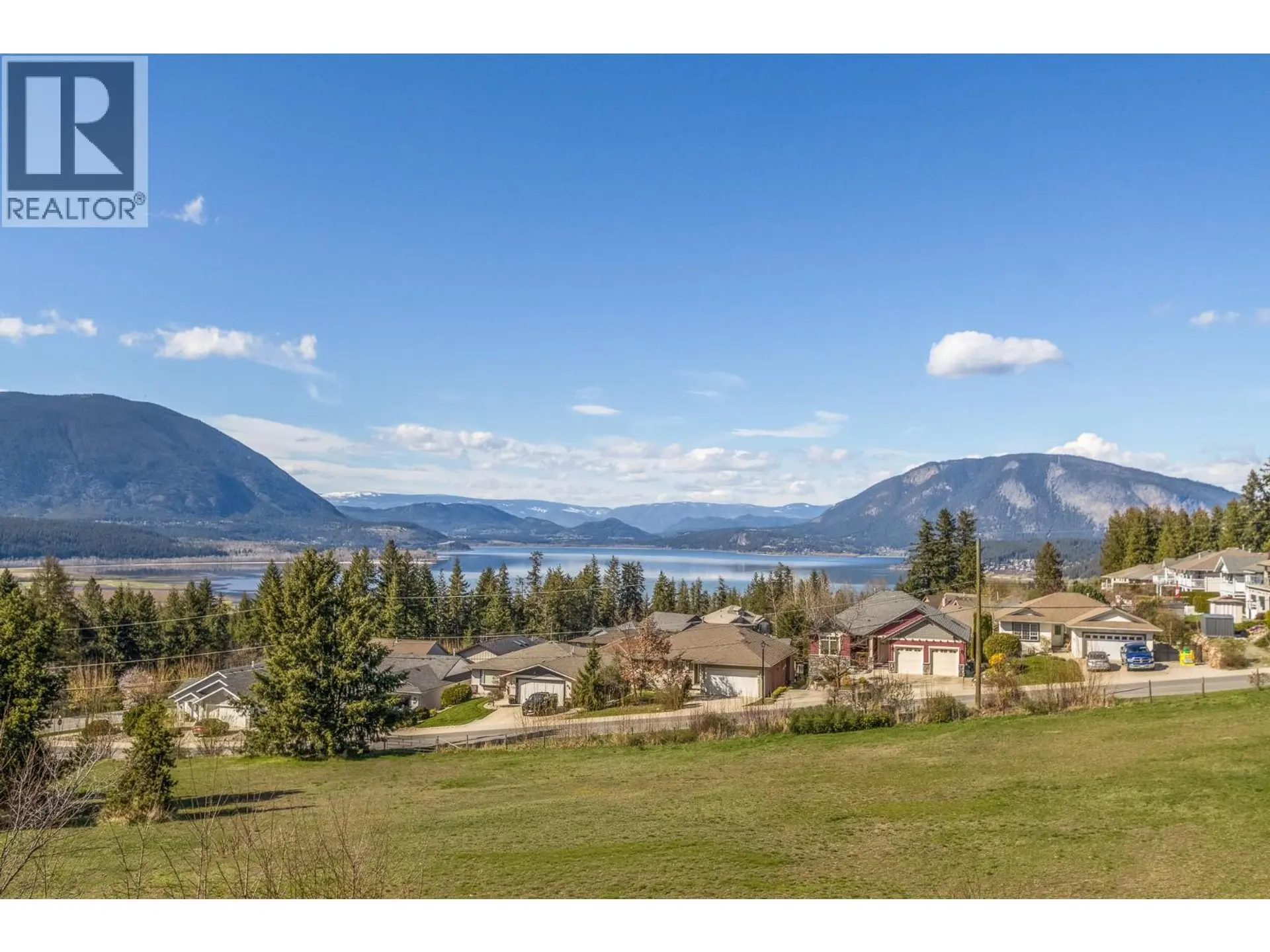 Property at 1121 16 AVENUE SE, Salmon Arm, BC