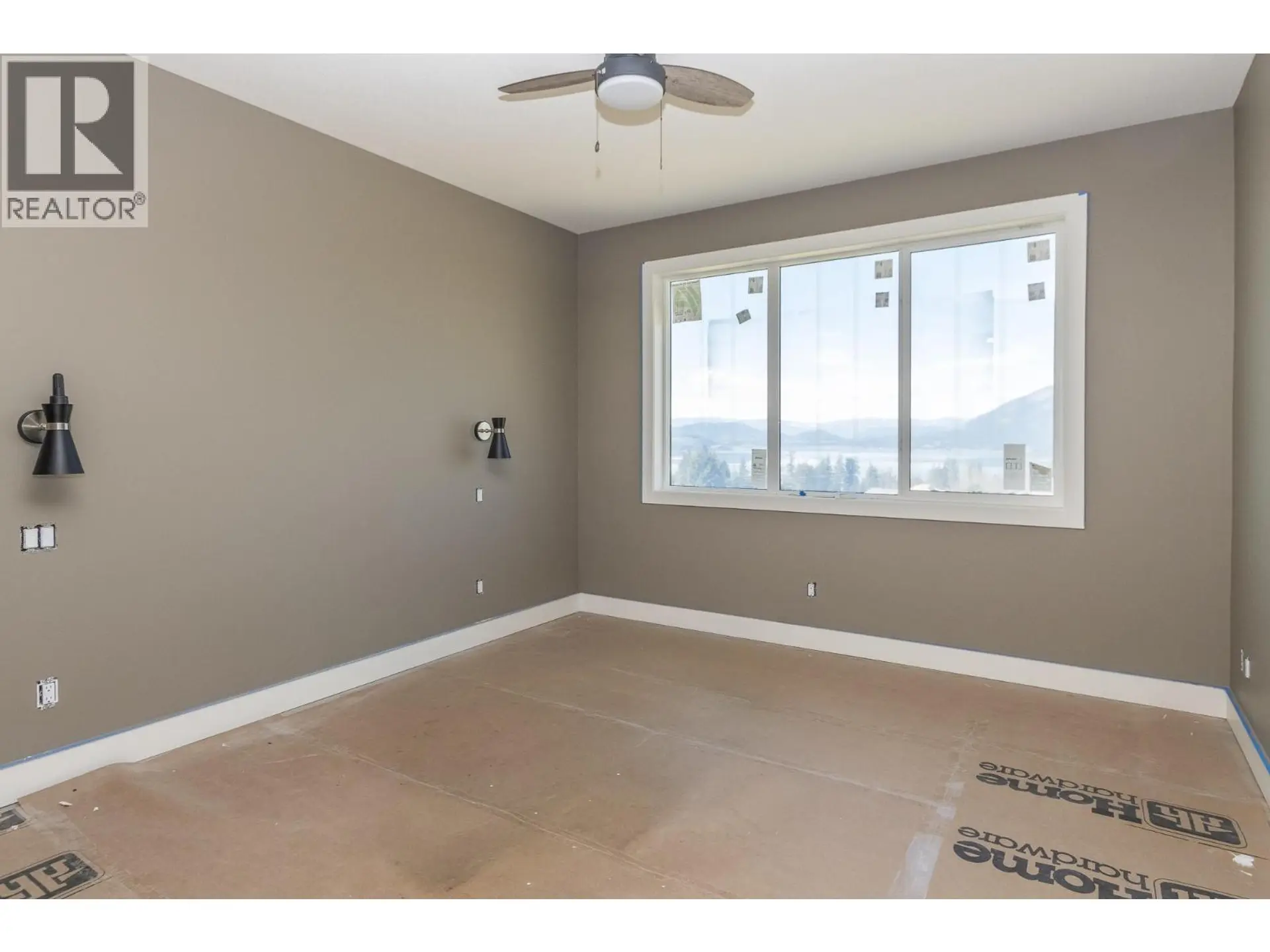 Property at 1121 16 AVENUE SE, Salmon Arm, BC