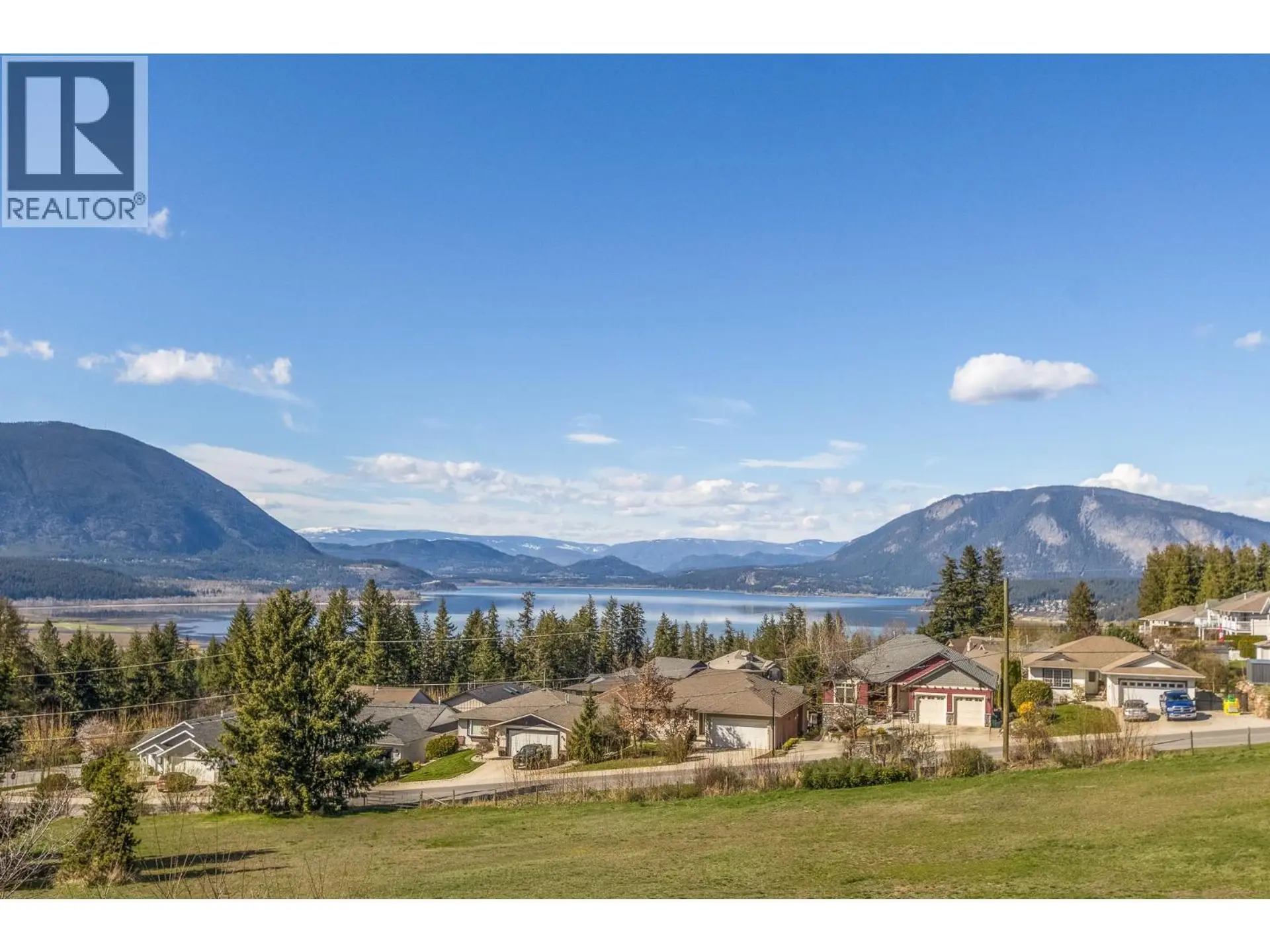 Property at 1121 16 AVENUE SE, Salmon Arm, BC