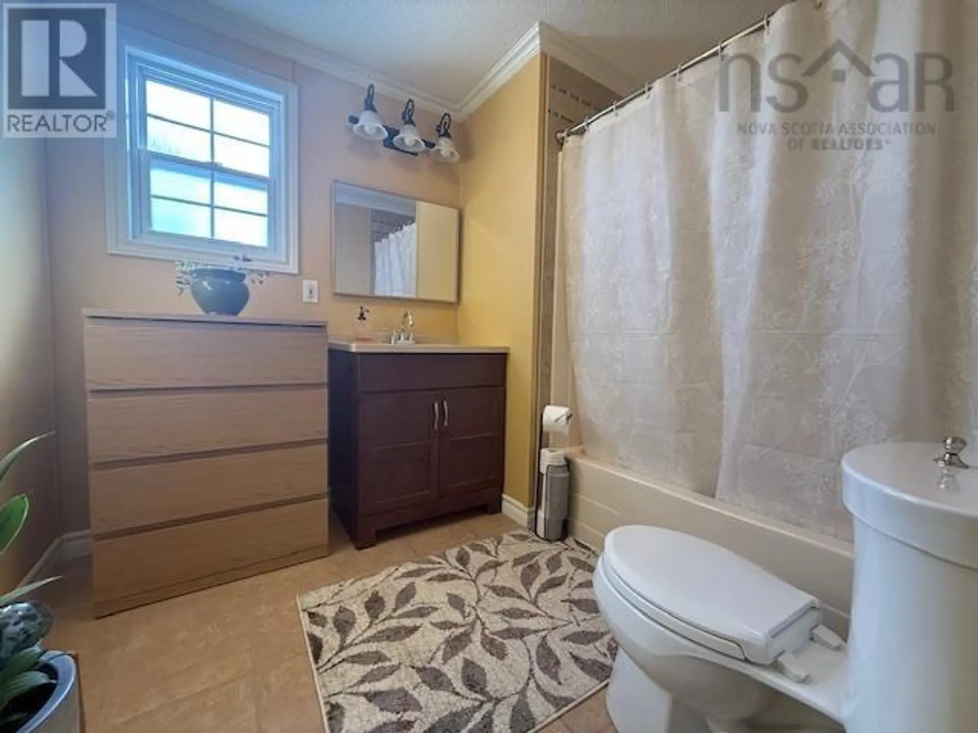 168 Hilltop Drive - Image 17