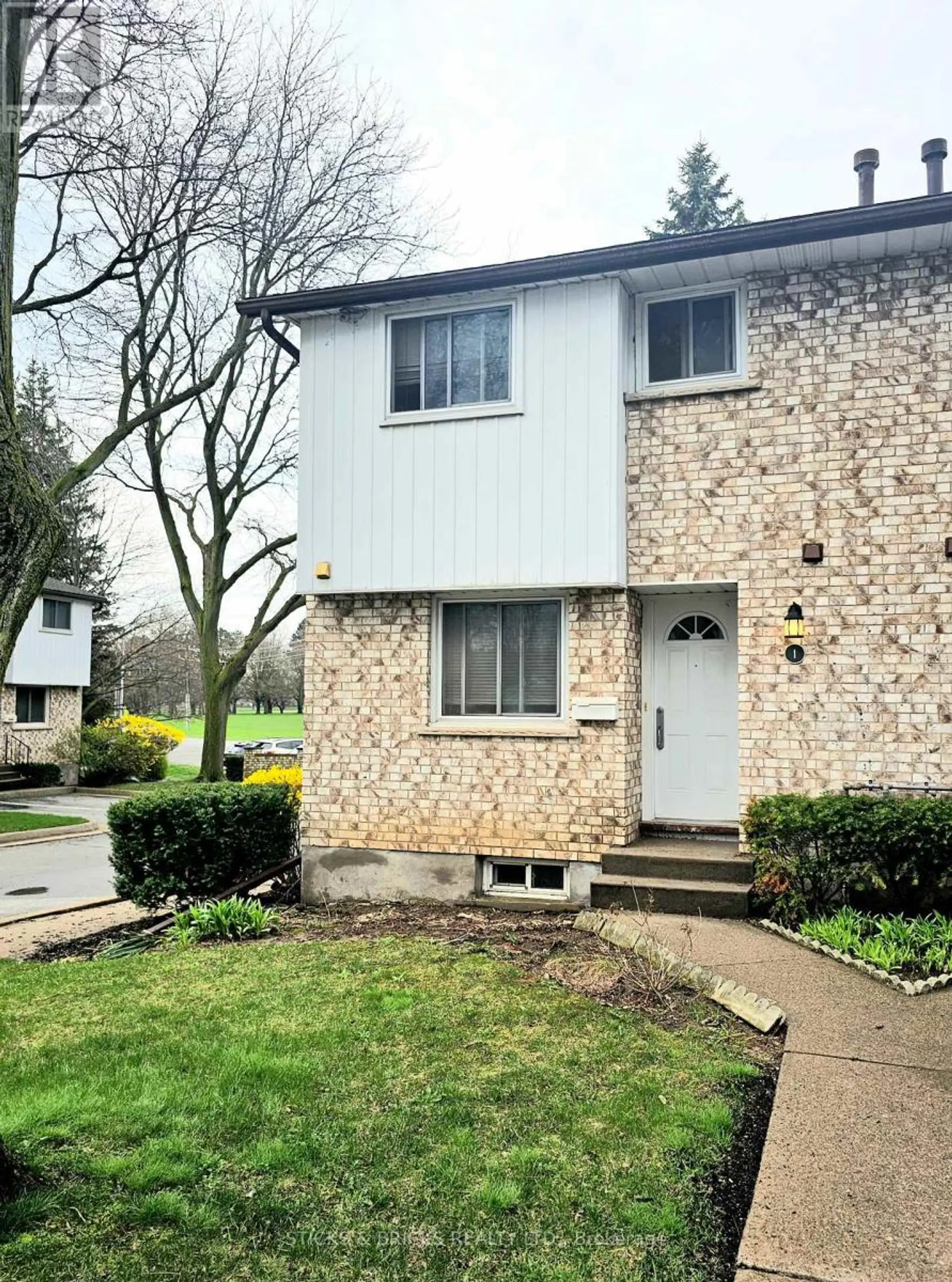 #1 5815 SWAYZE DRIVE - Image 1