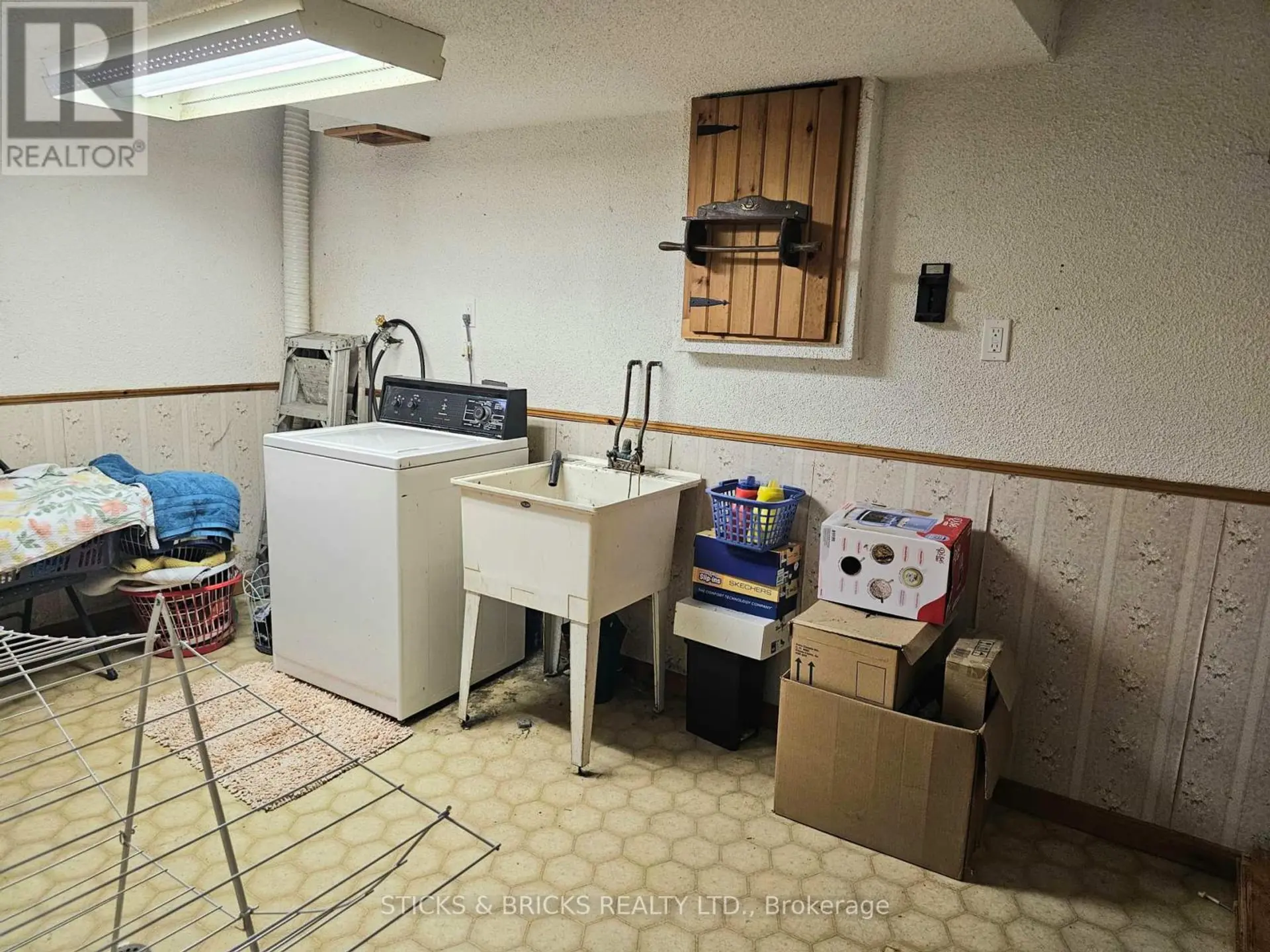 #1 5815 SWAYZE DRIVE - Image 12
