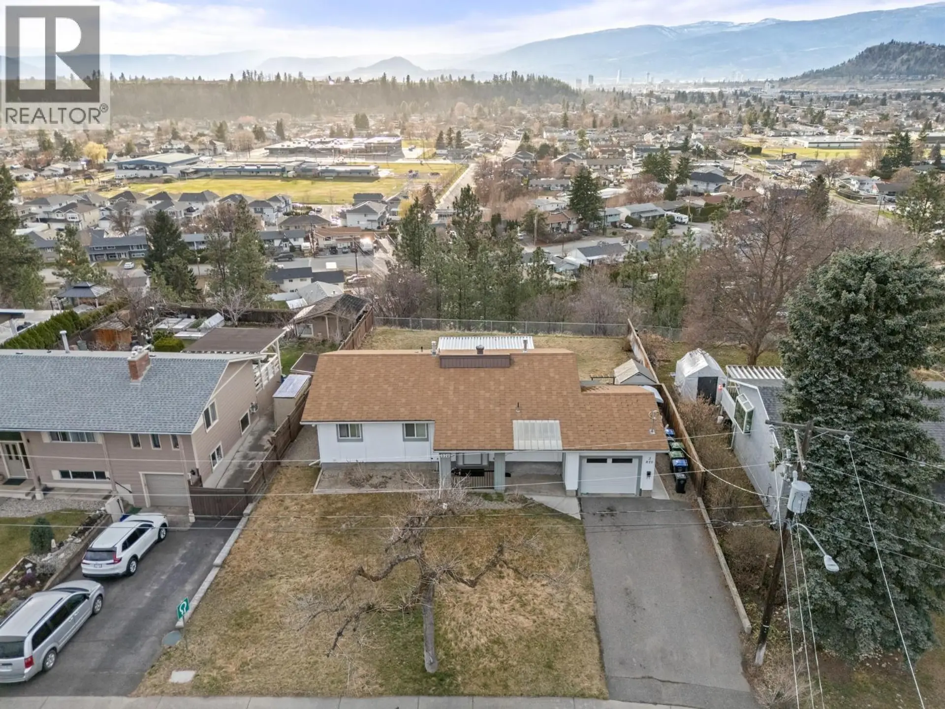 Property at 870 Dougall Road S, Kelowna, BC