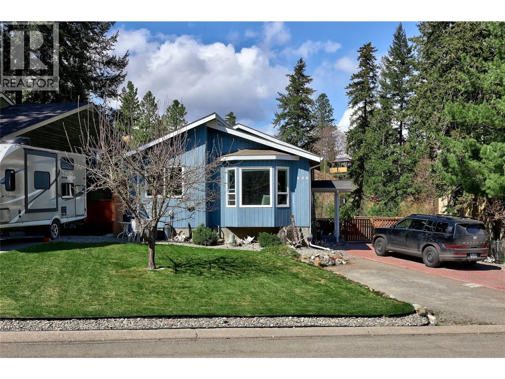 Property at 606 GLENEAGLES Drive, Kamloops, BC