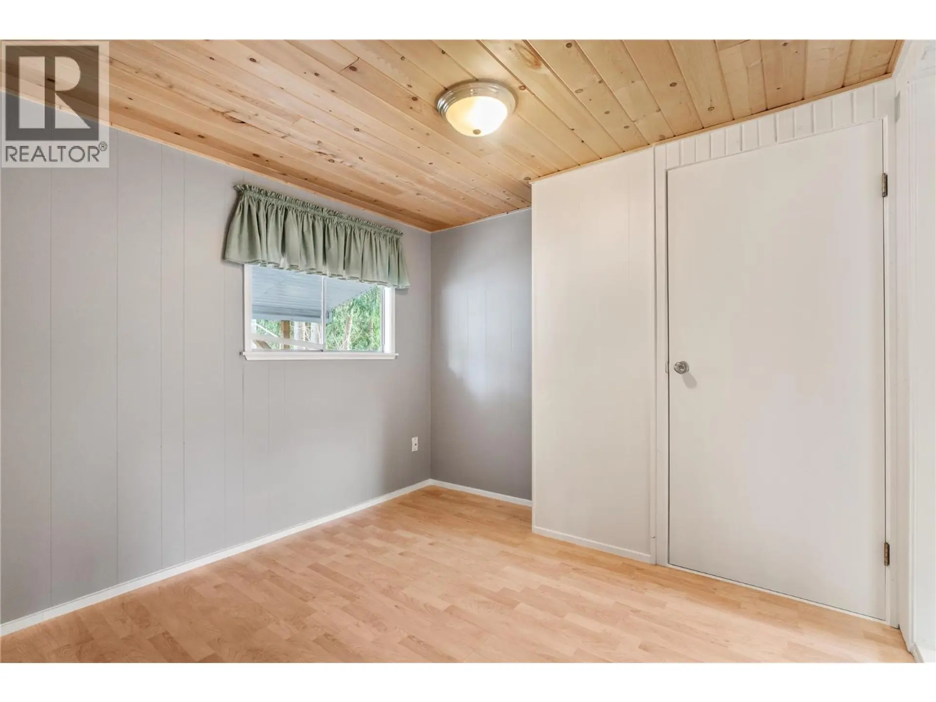 Property at #10 6670 TRANS CANADA HIGHWAY NE, Canoe, BC